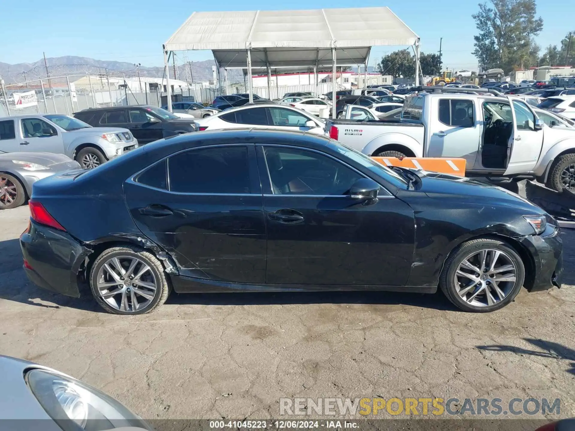 13 fotografías del automóvil dañado JTHAA1D26L5108860 LEXUS IS 300 2020