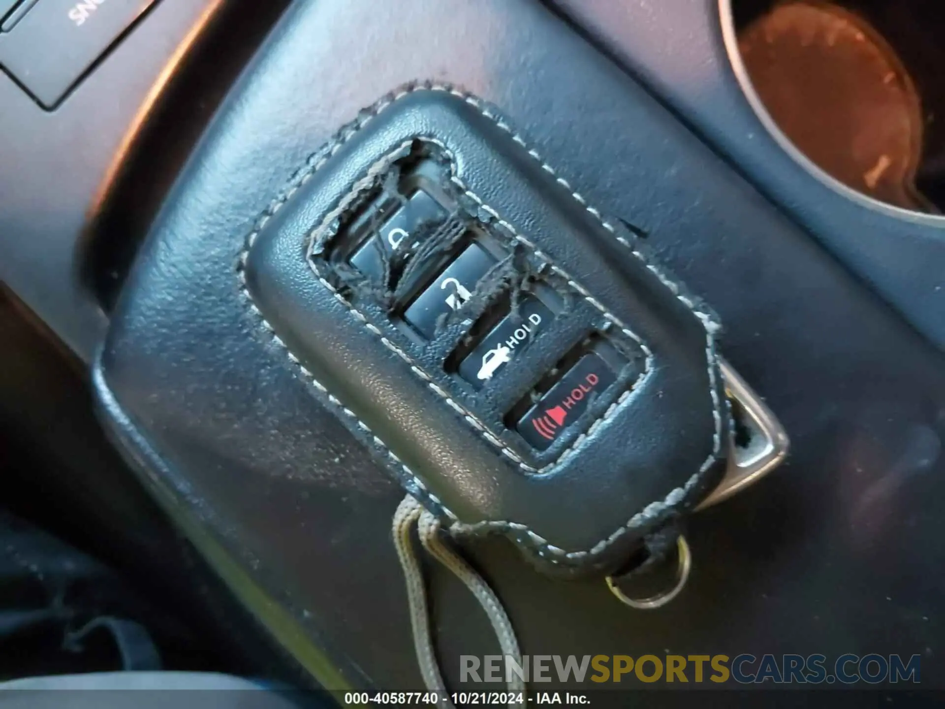11 fotografías del automóvil dañado JTHD81F25L5042291 LEXUS IS 300 2020
