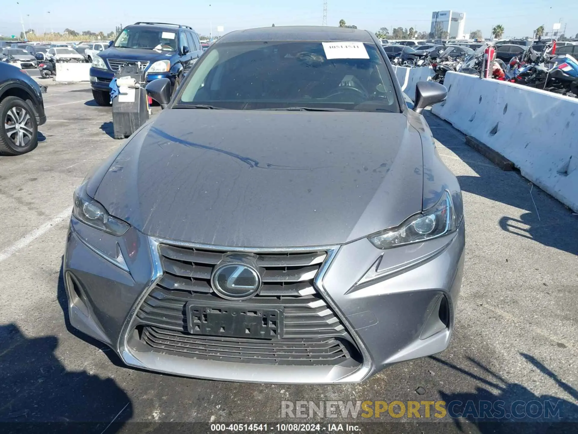 12 fotografías del automóvil dañado JTHDA1D24L5106926 LEXUS IS 300 2020