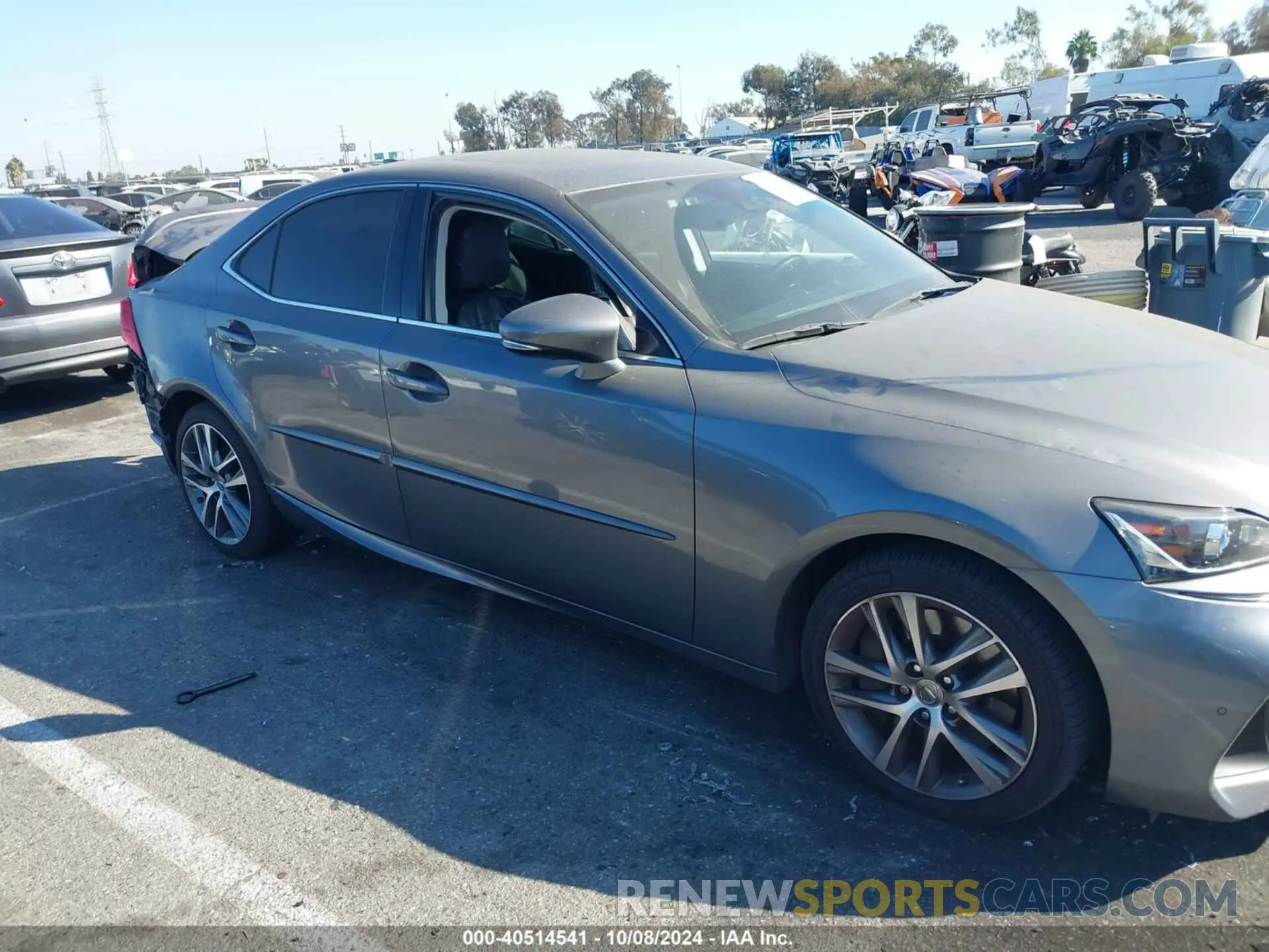 13 fotografías del automóvil dañado JTHDA1D24L5106926 LEXUS IS 300 2020