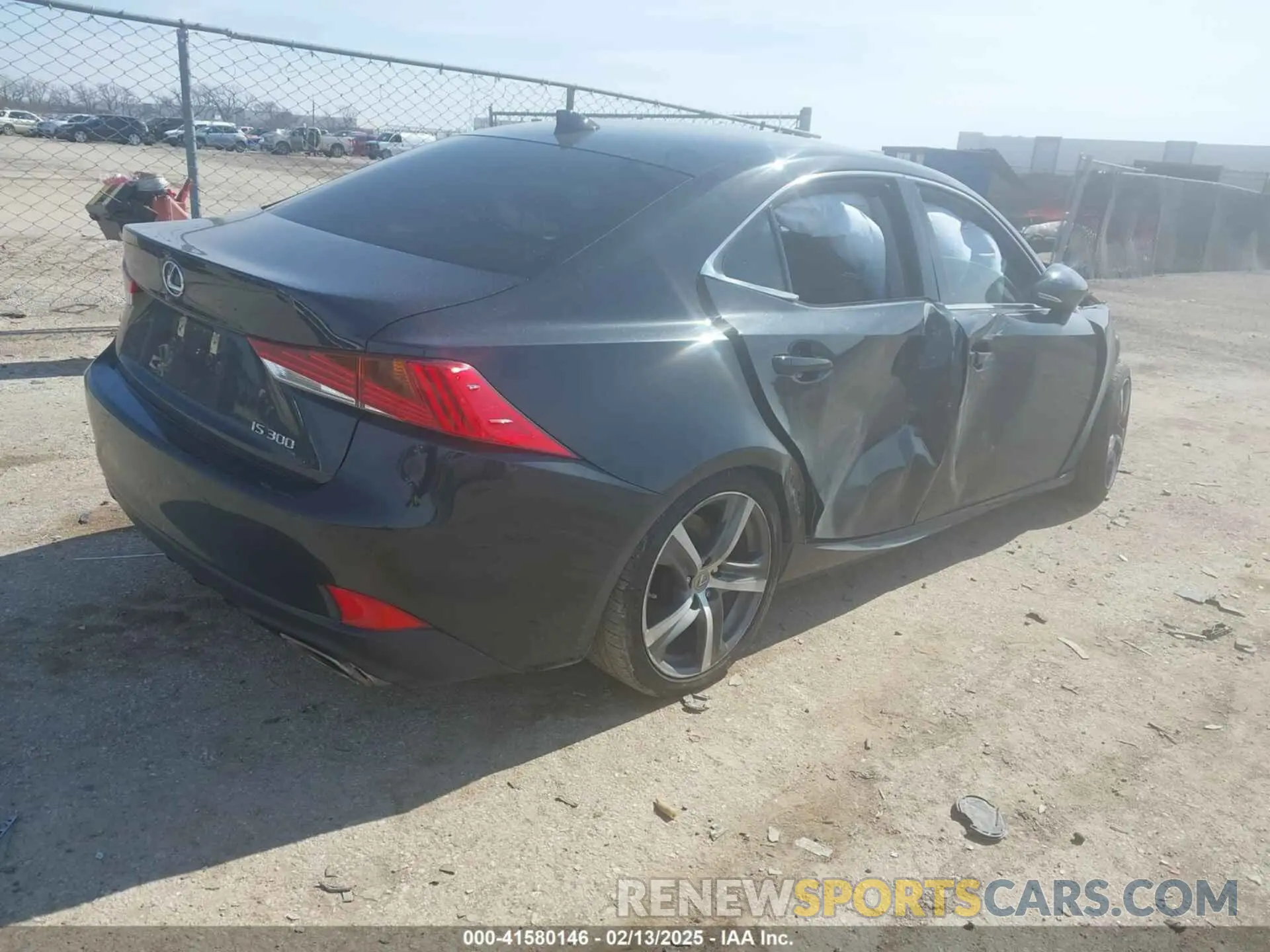4 fotografías del automóvil dañado JTHDA1D29L5101656 LEXUS IS 300 2020