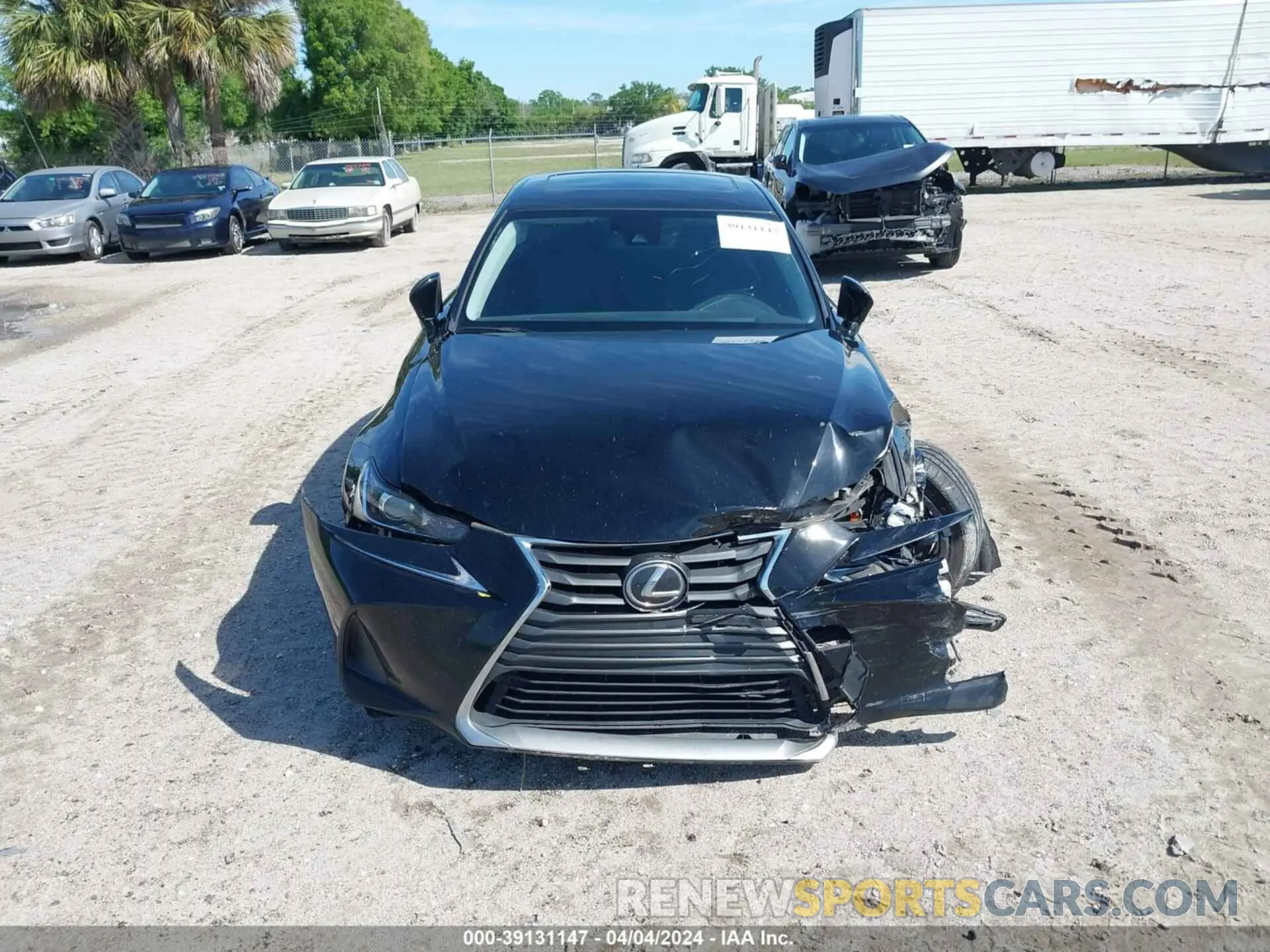 13 fotografías del automóvil dañado JTHDA1D29L5107036 LEXUS IS 300 2020