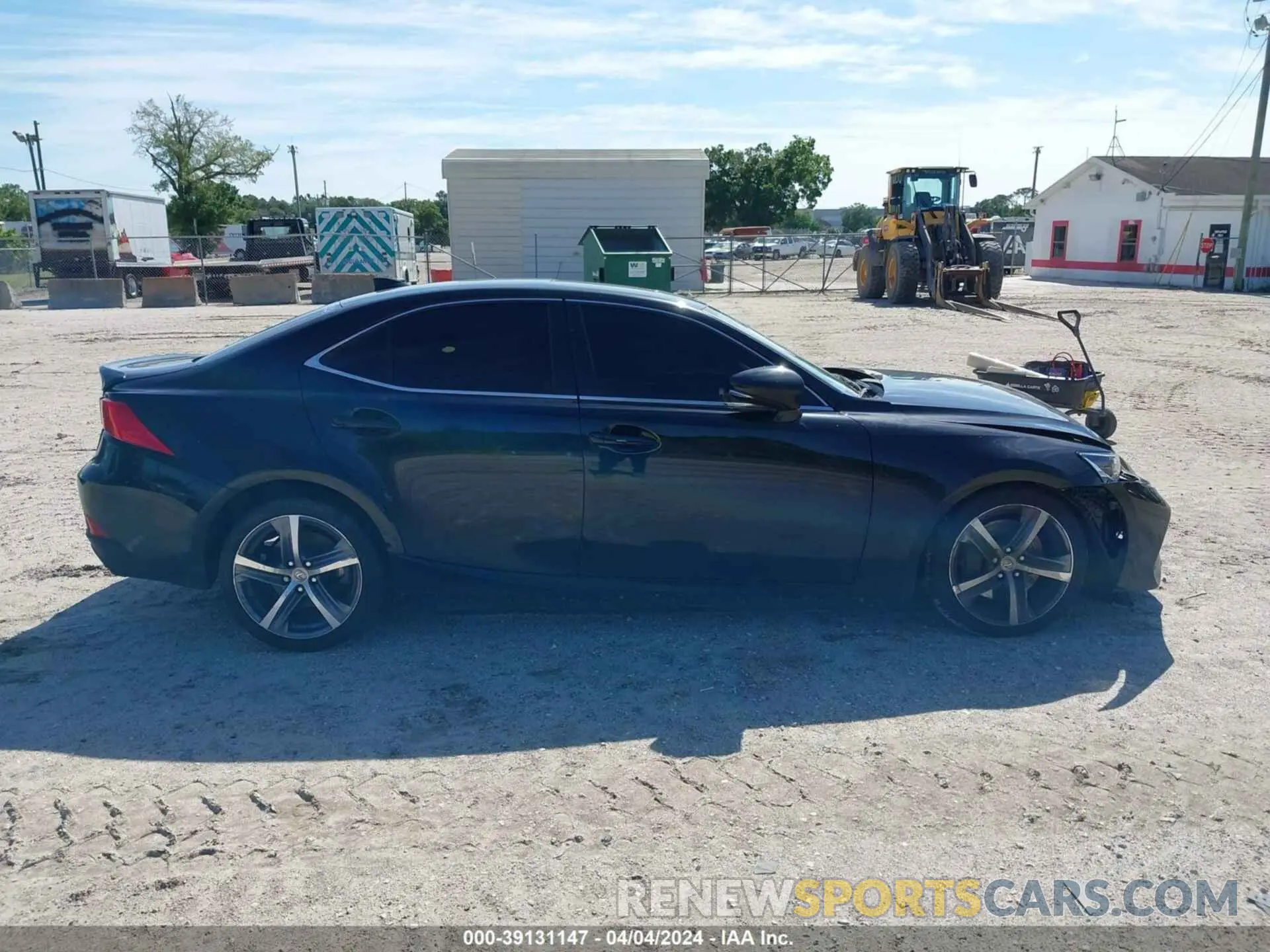 14 fotografías del automóvil dañado JTHDA1D29L5107036 LEXUS IS 300 2020