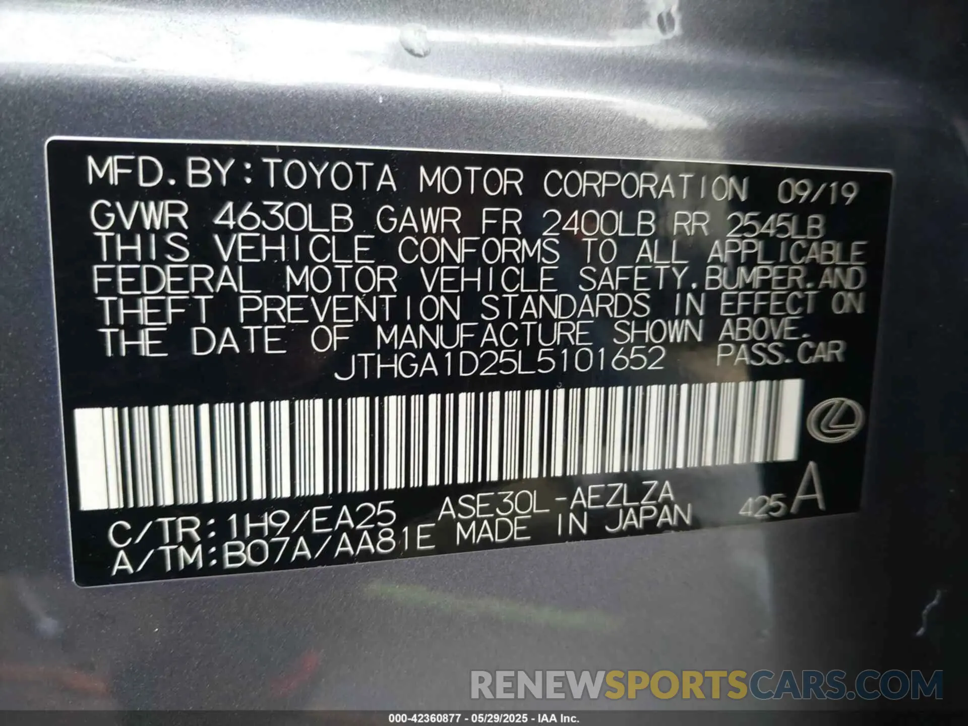 9 fotografías del automóvil dañado JTHGA1D25L5101652 LEXUS IS 300 2020