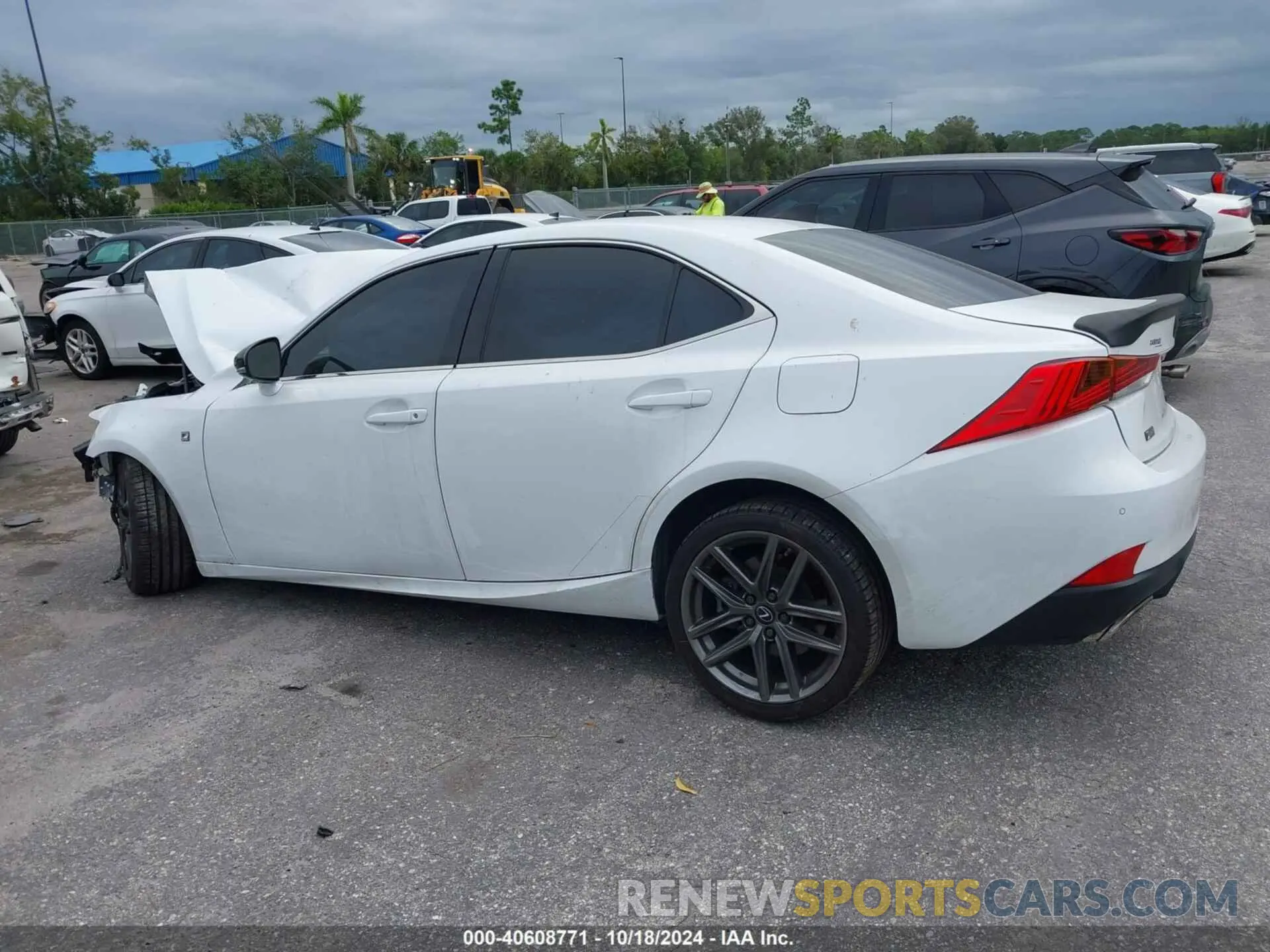 15 fotografías del automóvil dañado JTHGA1D26L5102583 LEXUS IS 300 2020