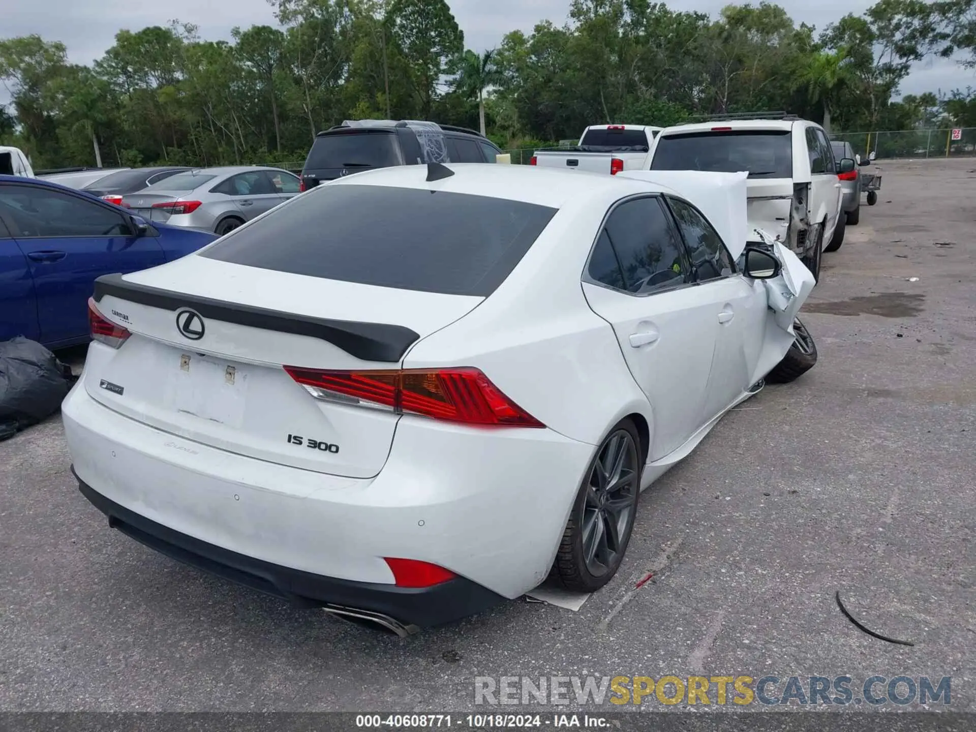 4 fotografías del automóvil dañado JTHGA1D26L5102583 LEXUS IS 300 2020