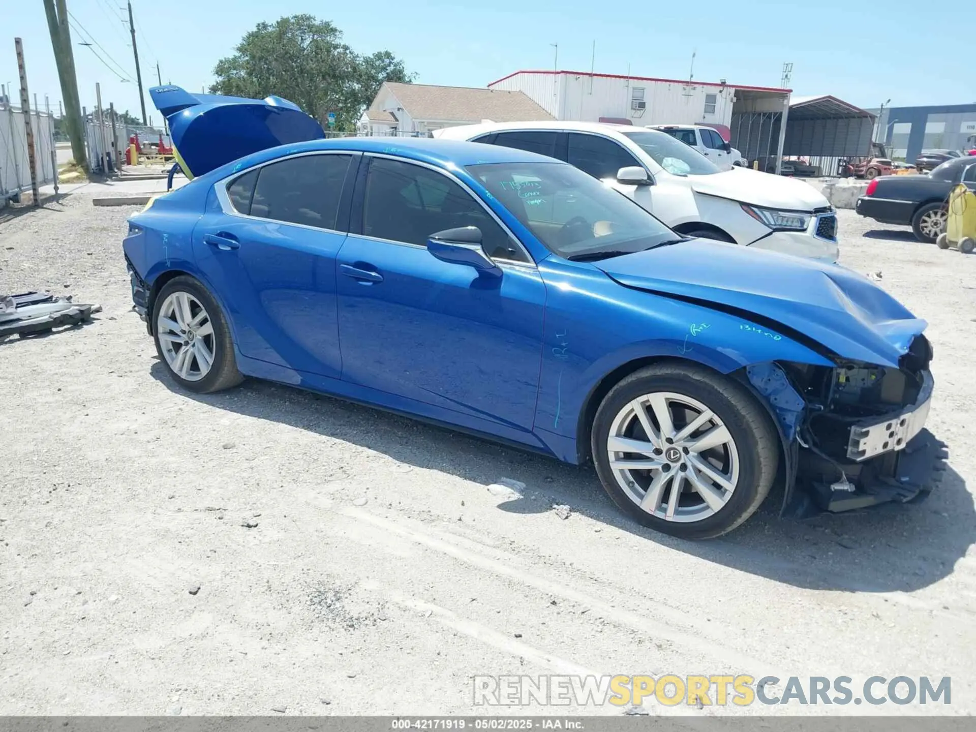 1 fotografías del automóvil dañado JTHAA1D20M5115188 LEXUS IS 300 2021