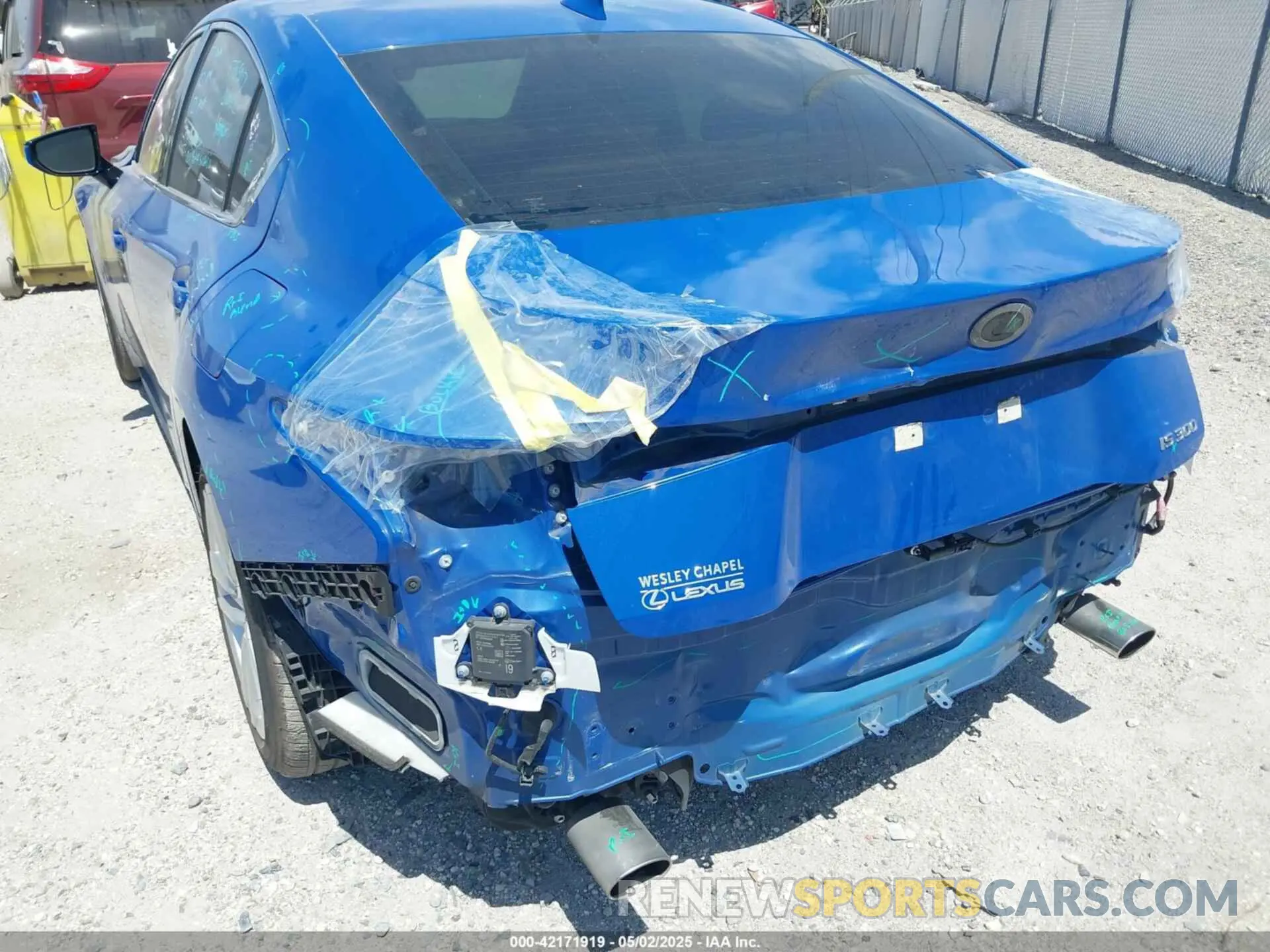 6 fotografías del automóvil dañado JTHAA1D20M5115188 LEXUS IS 300 2021