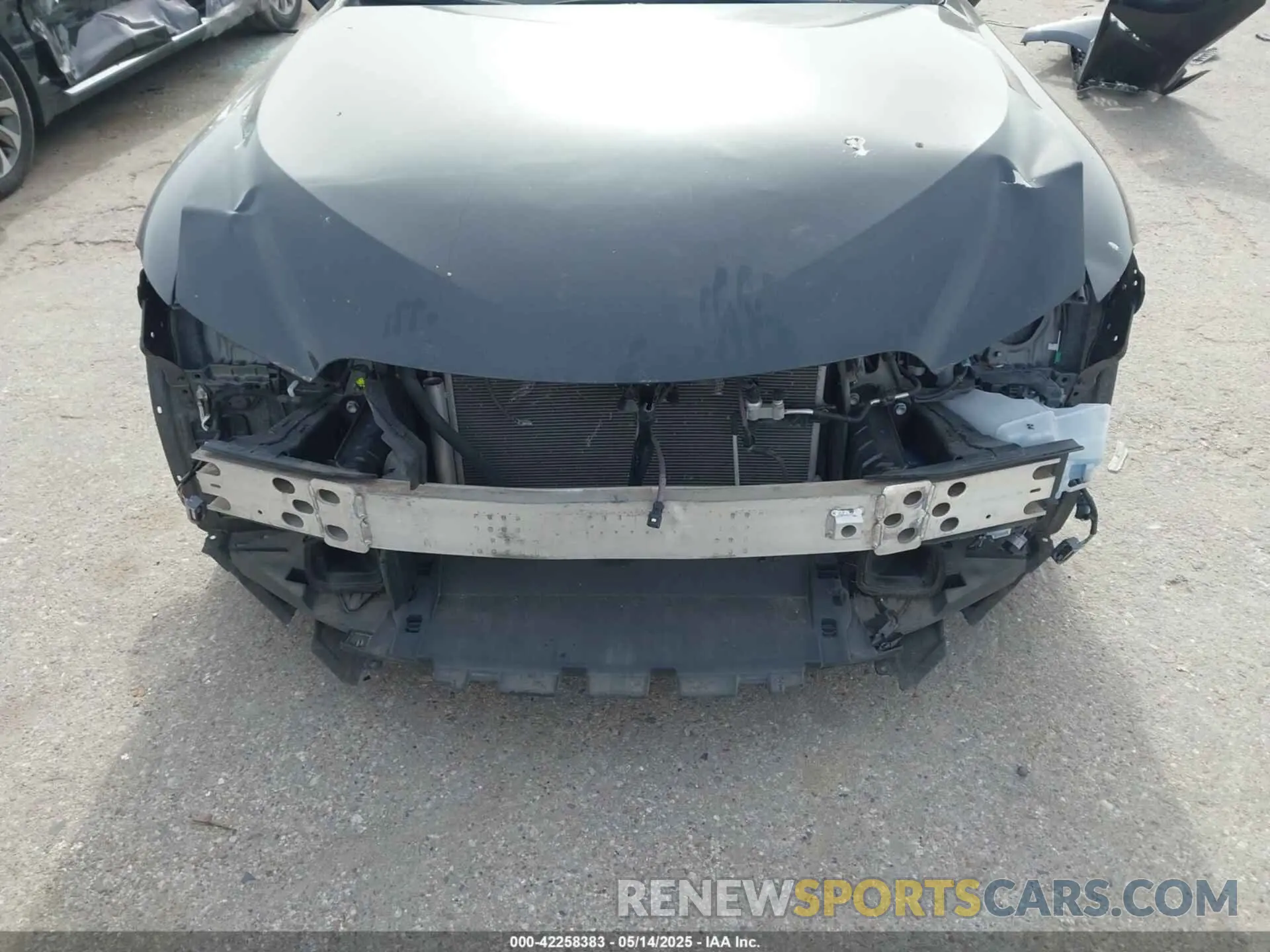 13 fotografías del automóvil dañado JTHAA1D21M5110467 LEXUS IS 300 2021