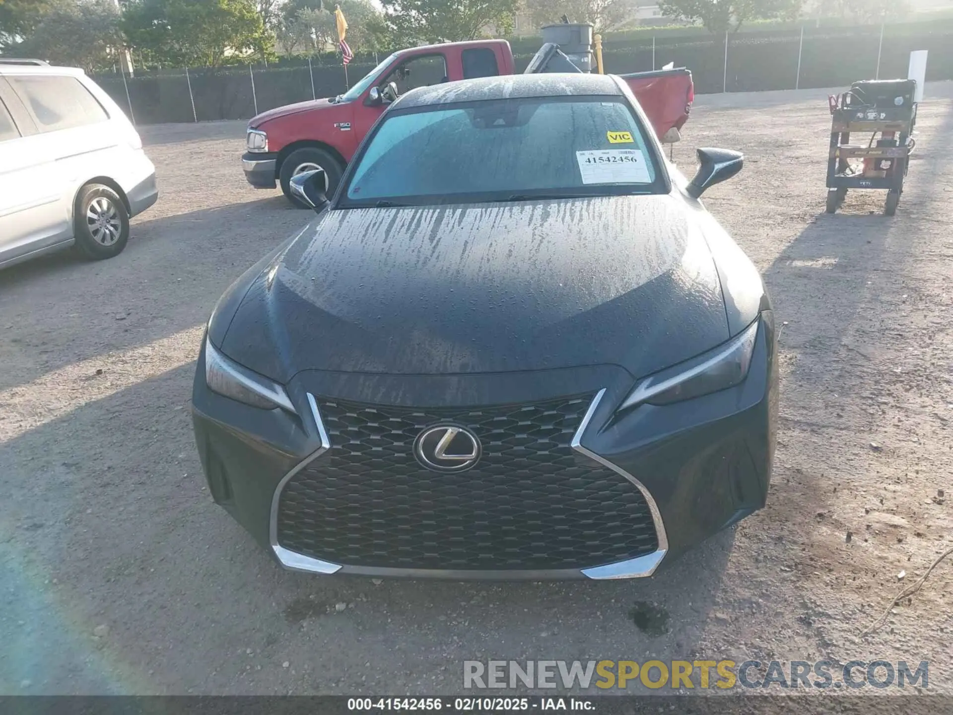 12 fotografías del automóvil dañado JTHAA1D21M5113448 LEXUS IS 300 2021
