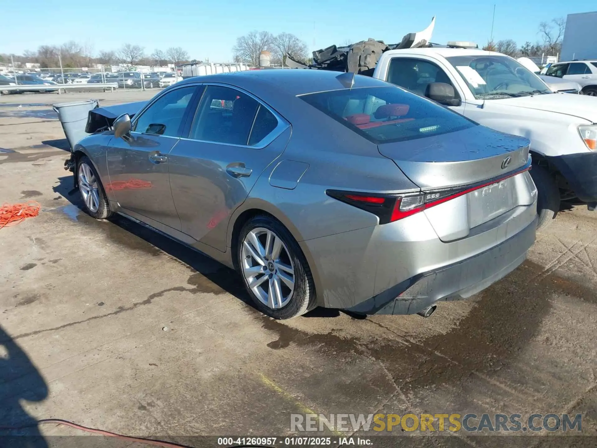 3 fotografías del automóvil dañado JTHAA1D22M5116679 LEXUS IS 300 2021
