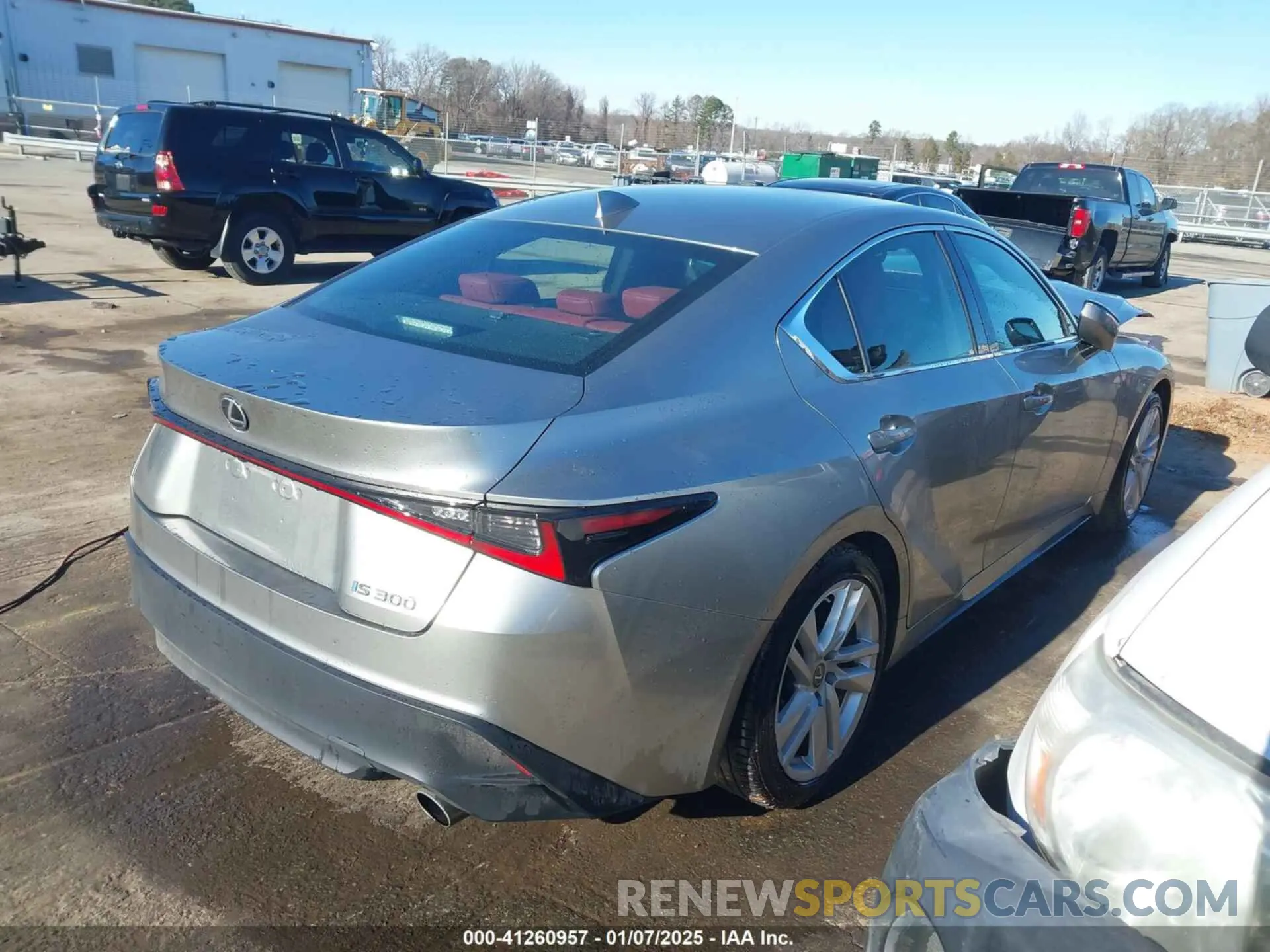 4 fotografías del automóvil dañado JTHAA1D22M5116679 LEXUS IS 300 2021