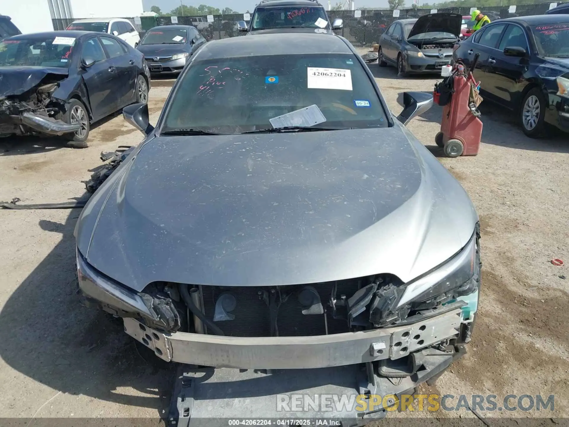 12 fotografías del automóvil dañado JTHAA1D26M5112909 LEXUS IS 300 2021