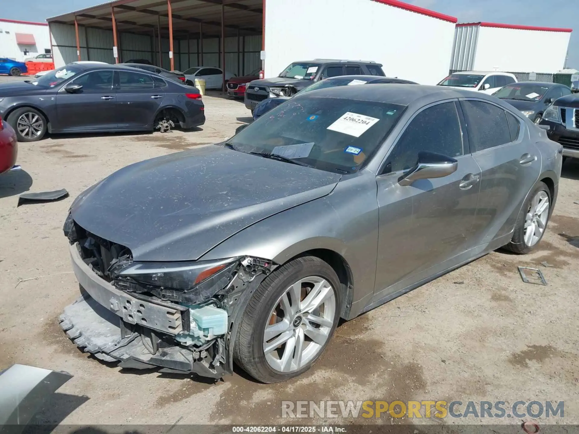 2 fotografías del automóvil dañado JTHAA1D26M5112909 LEXUS IS 300 2021