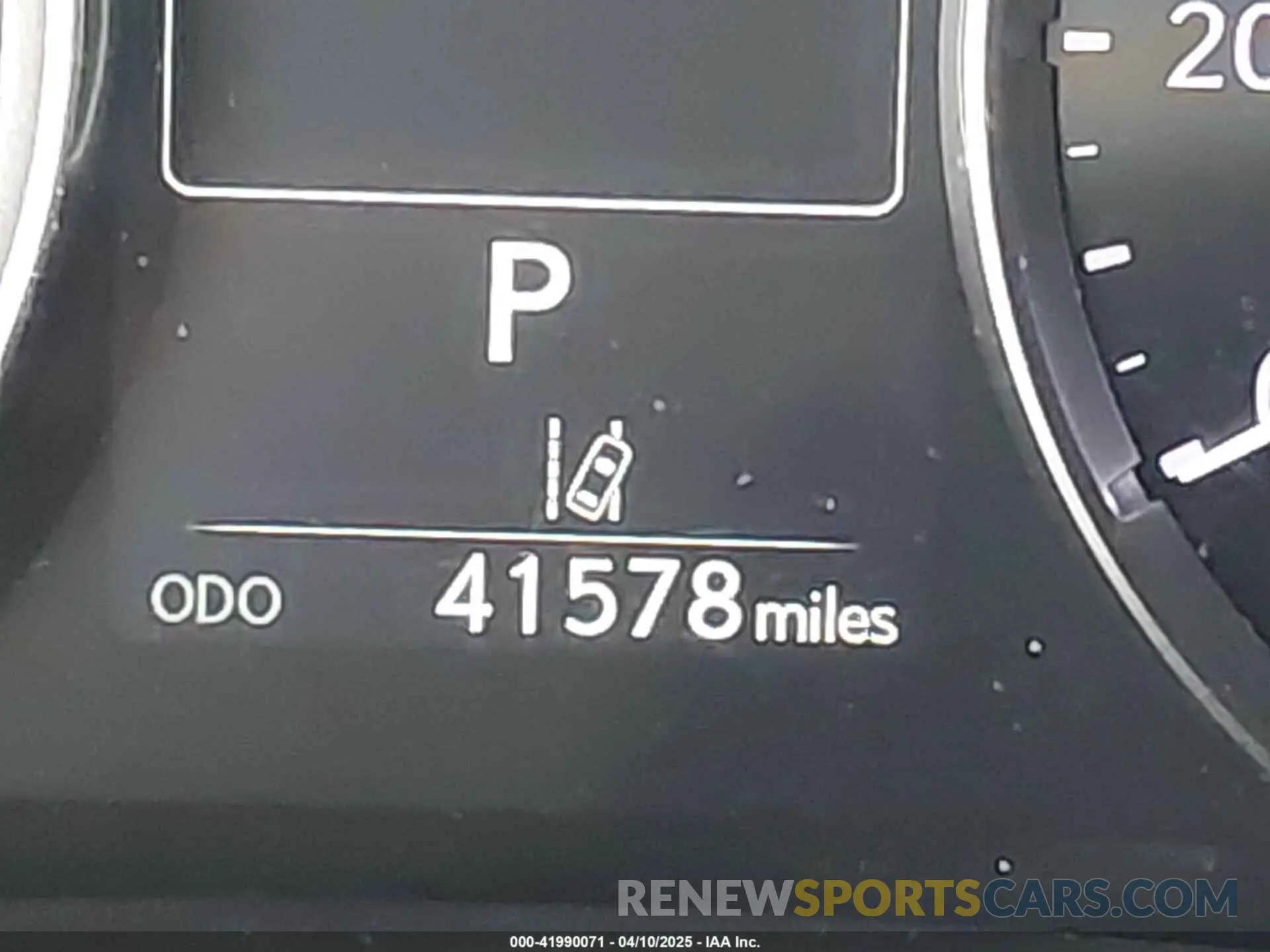 16 fotografías del automóvil dañado JTHAA1D28M5113401 LEXUS IS 300 2021
