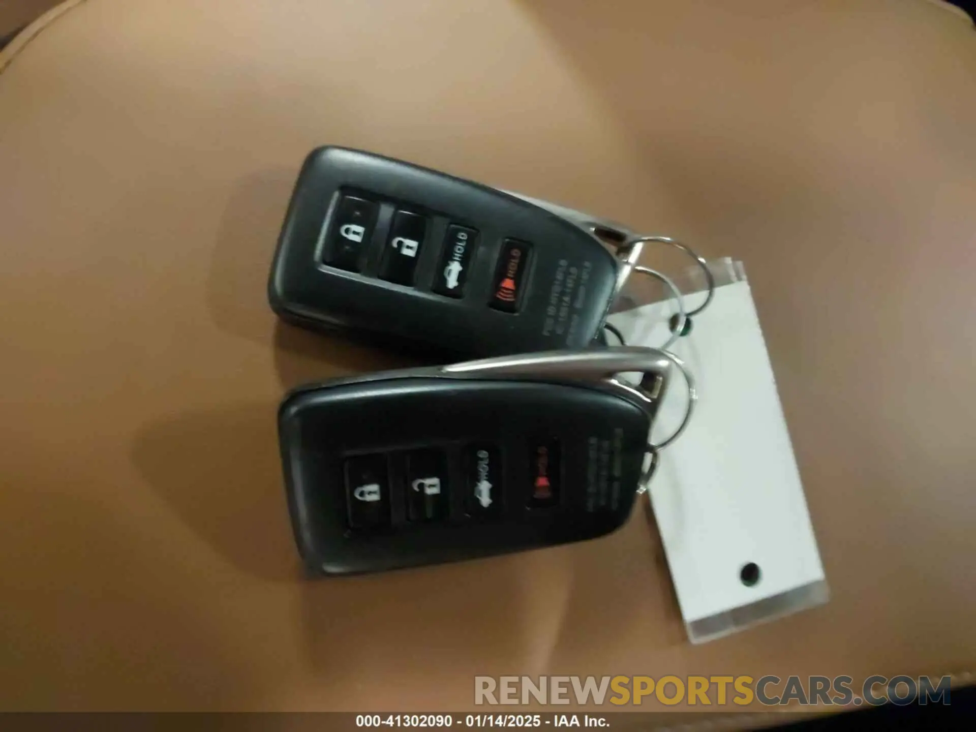 11 fotografías del automóvil dañado JTHC81F20M5045340 LEXUS IS 300 2021