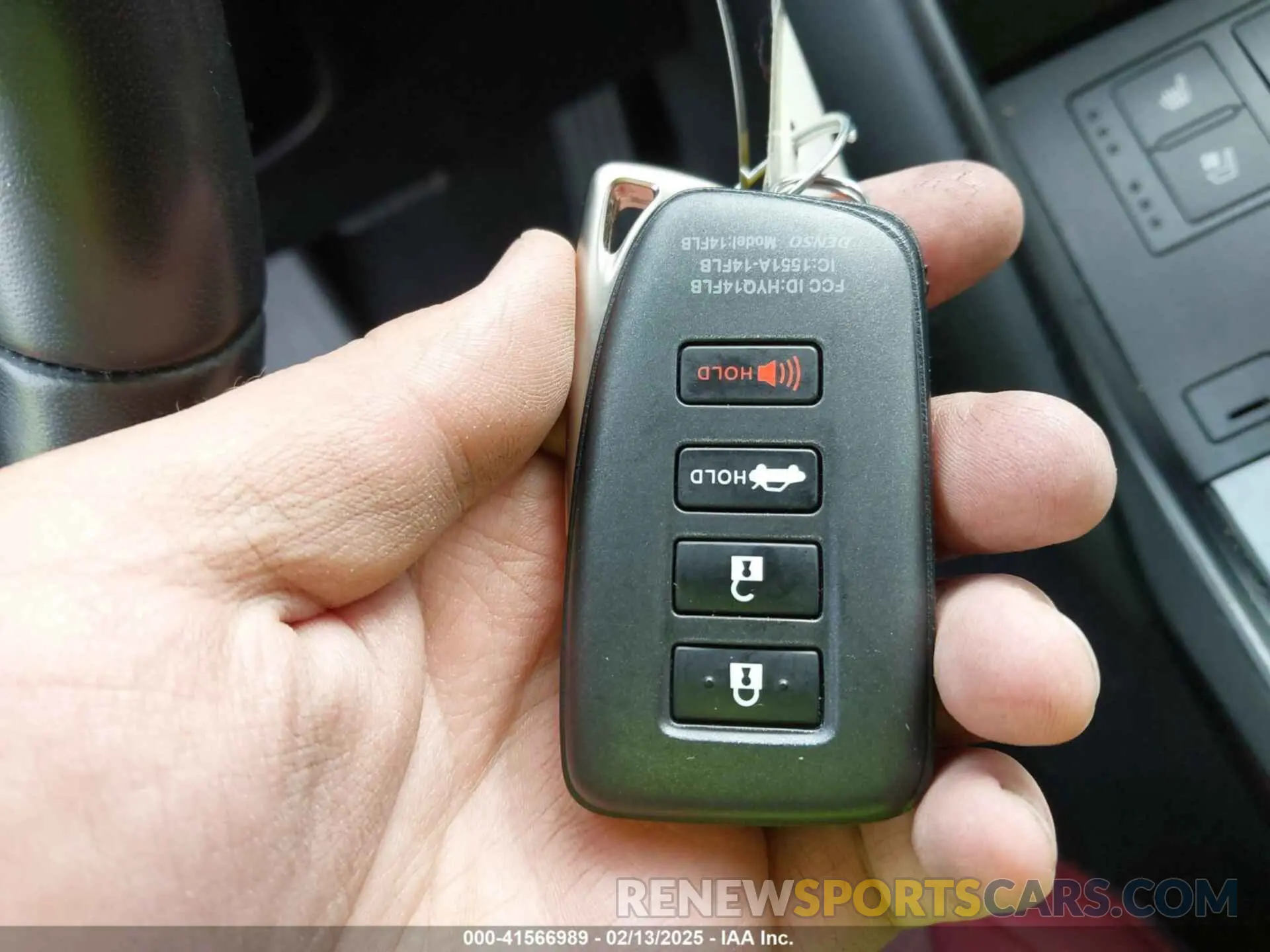 11 fotografías del automóvil dañado JTHC81F25M5044457 LEXUS IS 300 2021