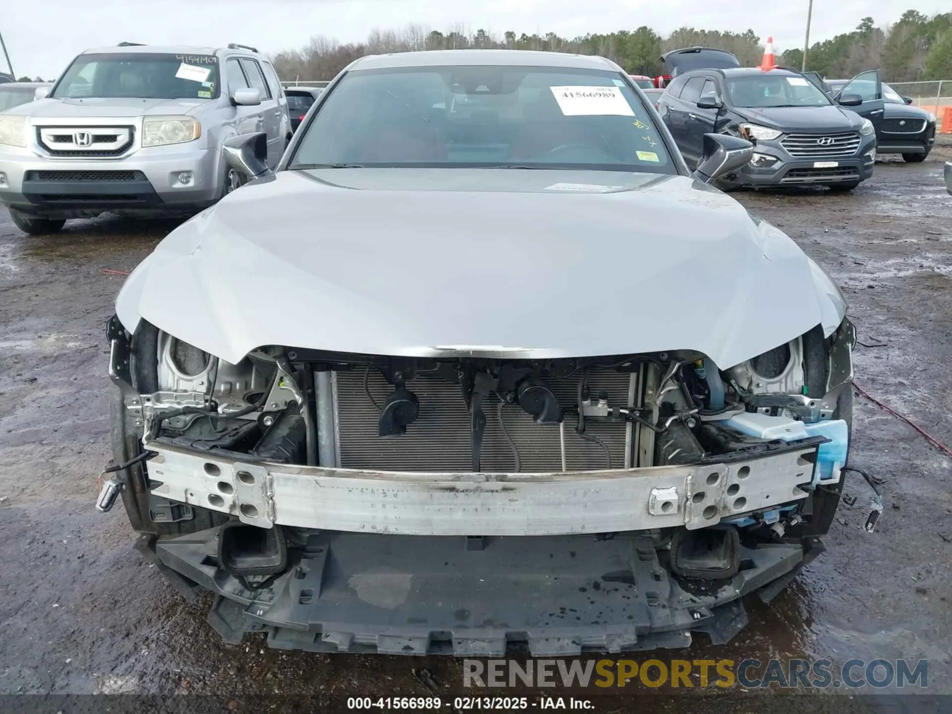 13 fotografías del automóvil dañado JTHC81F25M5044457 LEXUS IS 300 2021