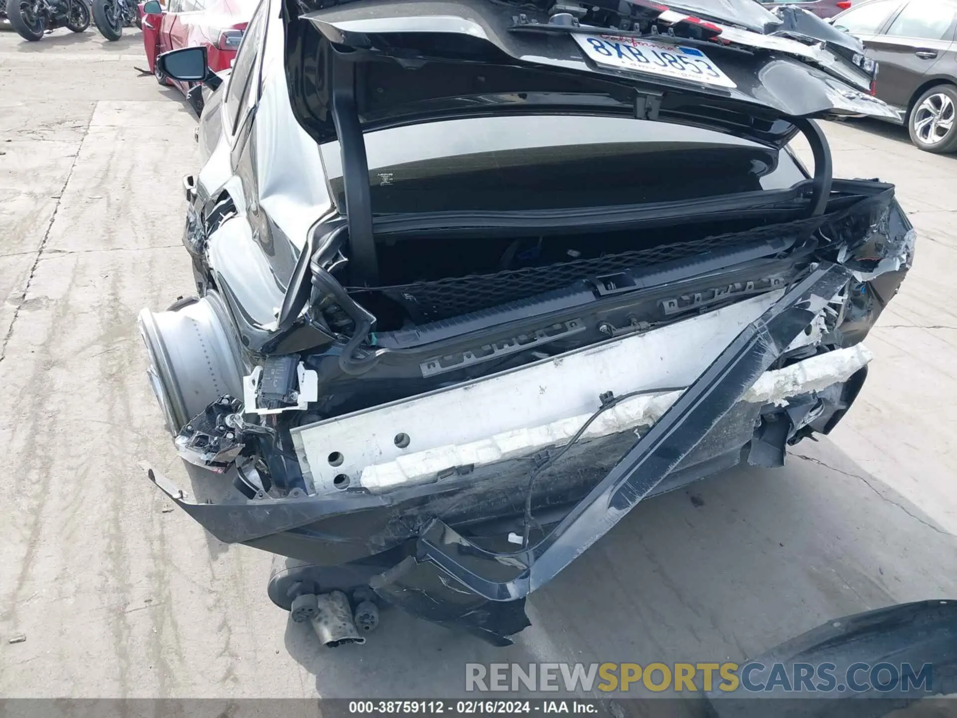 11 fotografías del automóvil dañado JTHCA1D25M5115860 LEXUS IS 300 2021