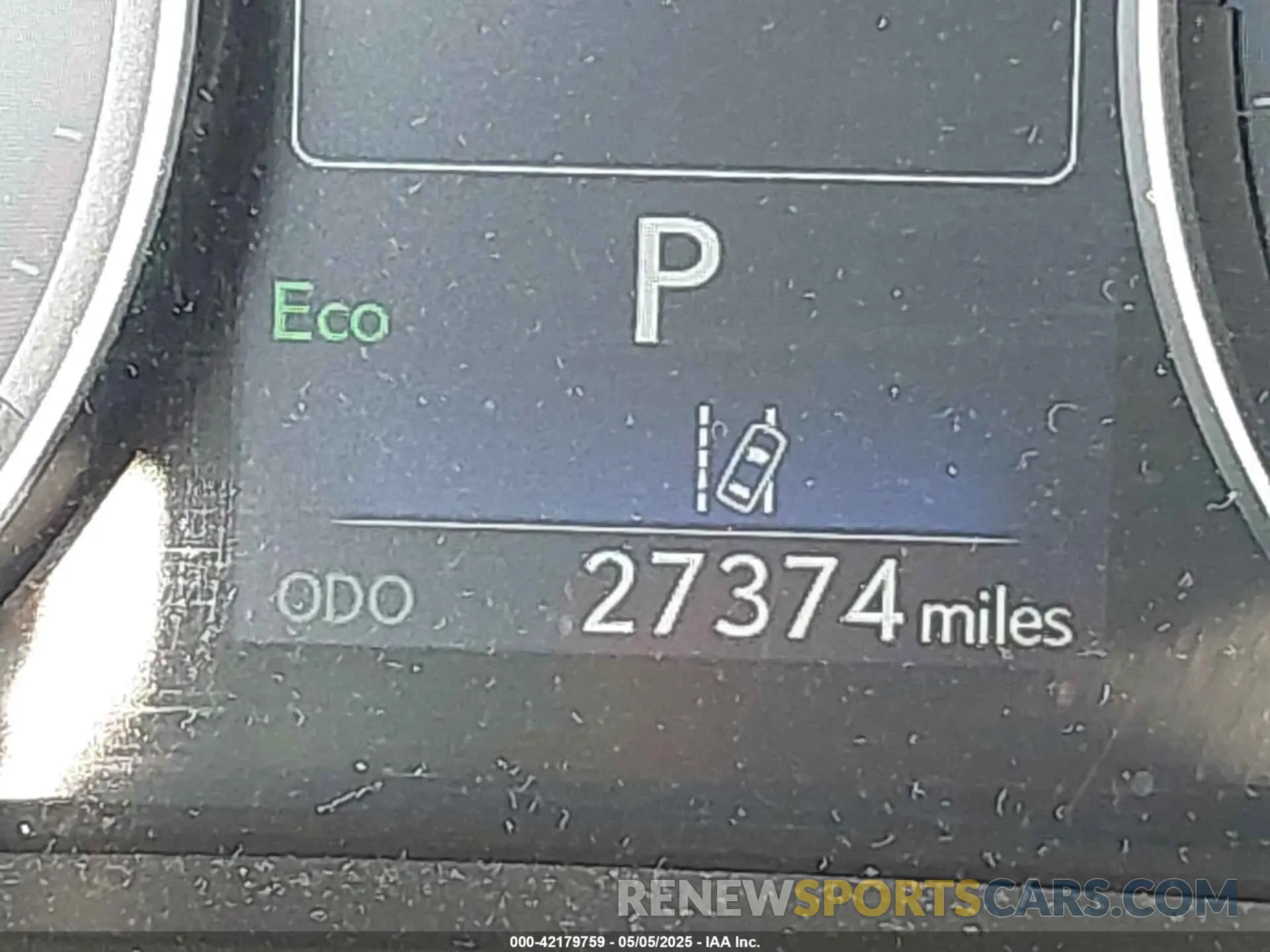 16 fotografías del automóvil dañado JTHCA1D26M5113003 LEXUS IS 300 2021