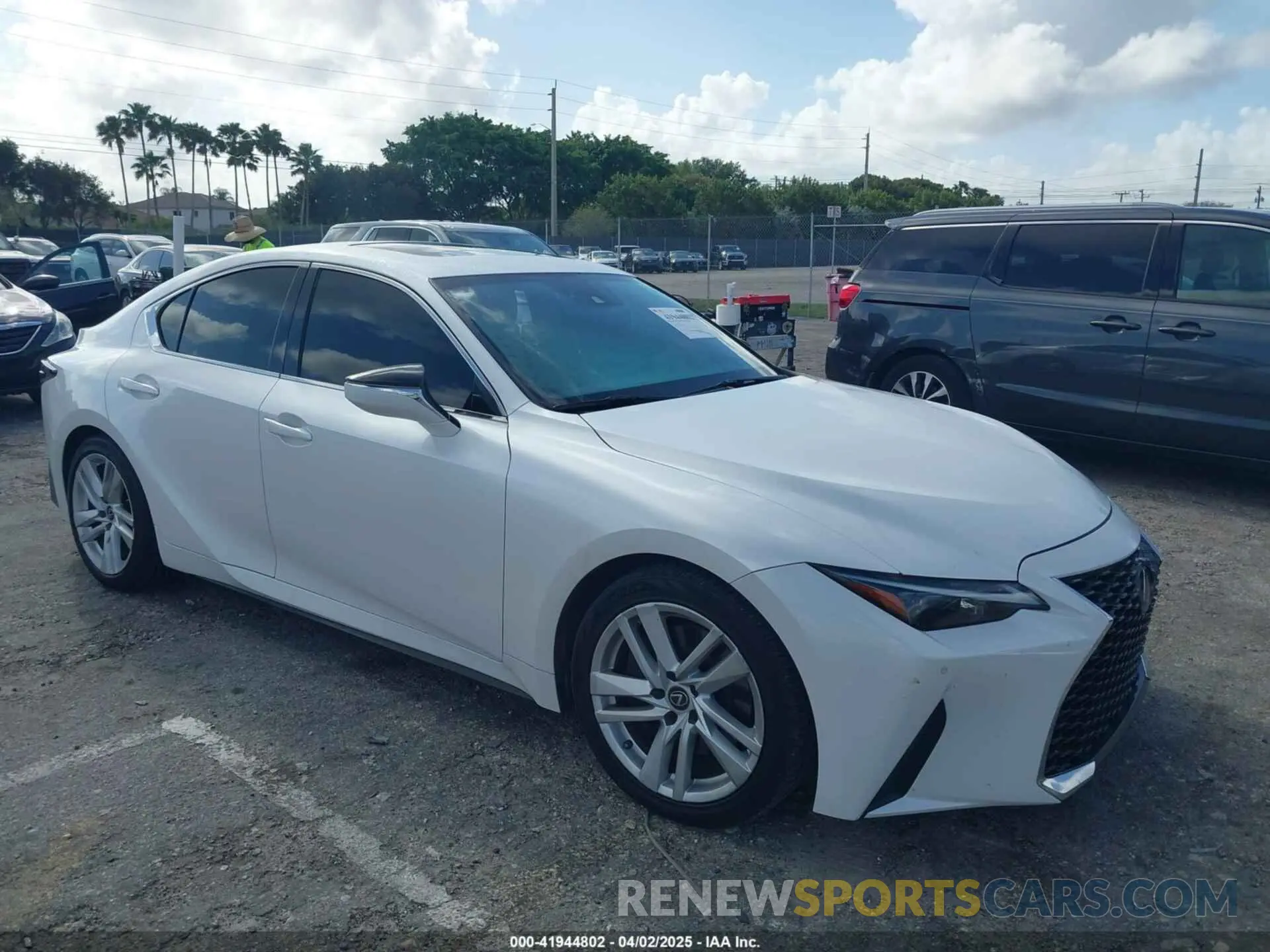 1 fotografías del automóvil dañado JTHCA1D2XM5112467 LEXUS IS 300 2021