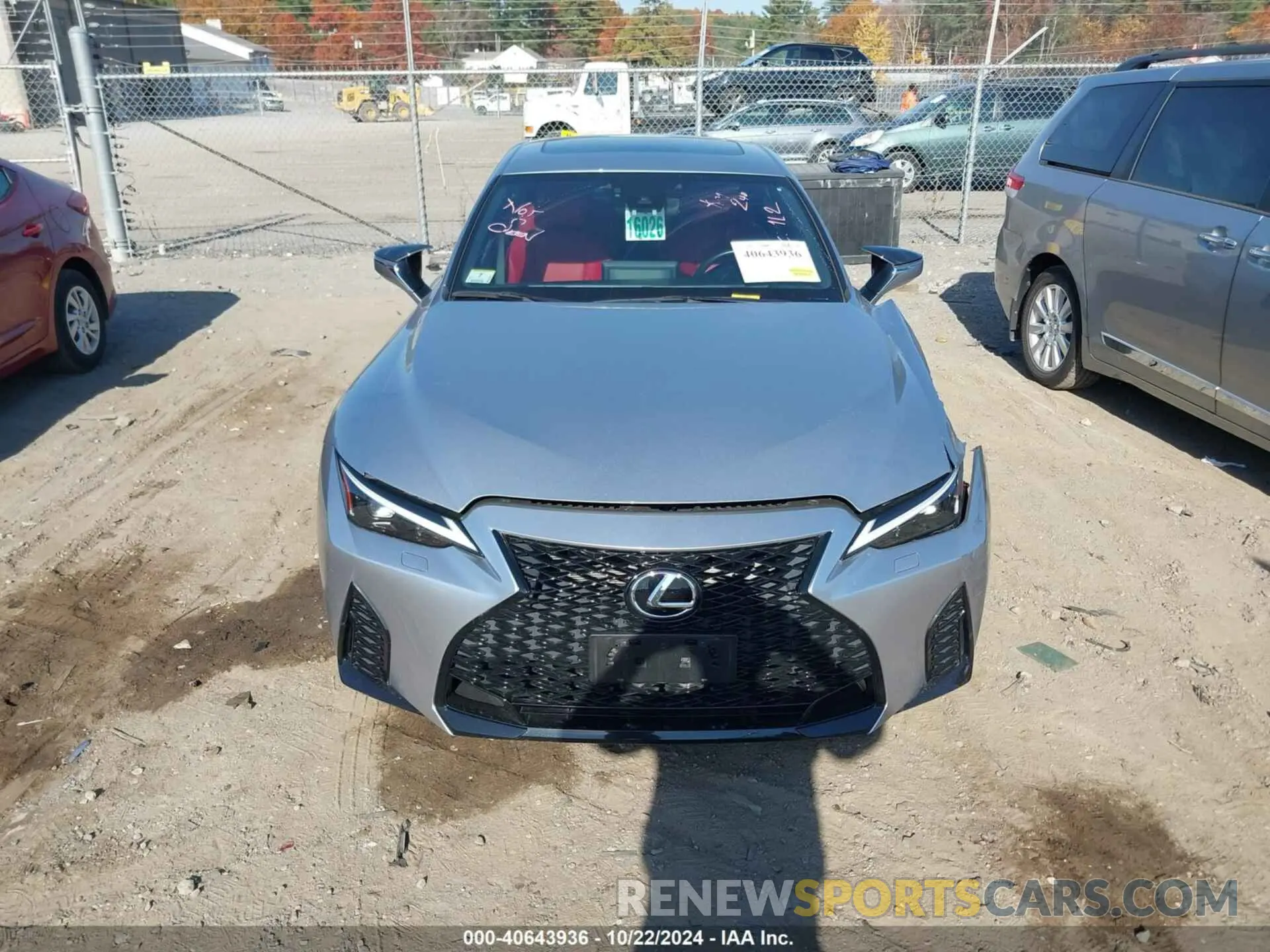 12 fotografías del automóvil dañado JTHG81F23M5046516 LEXUS IS 300 2021