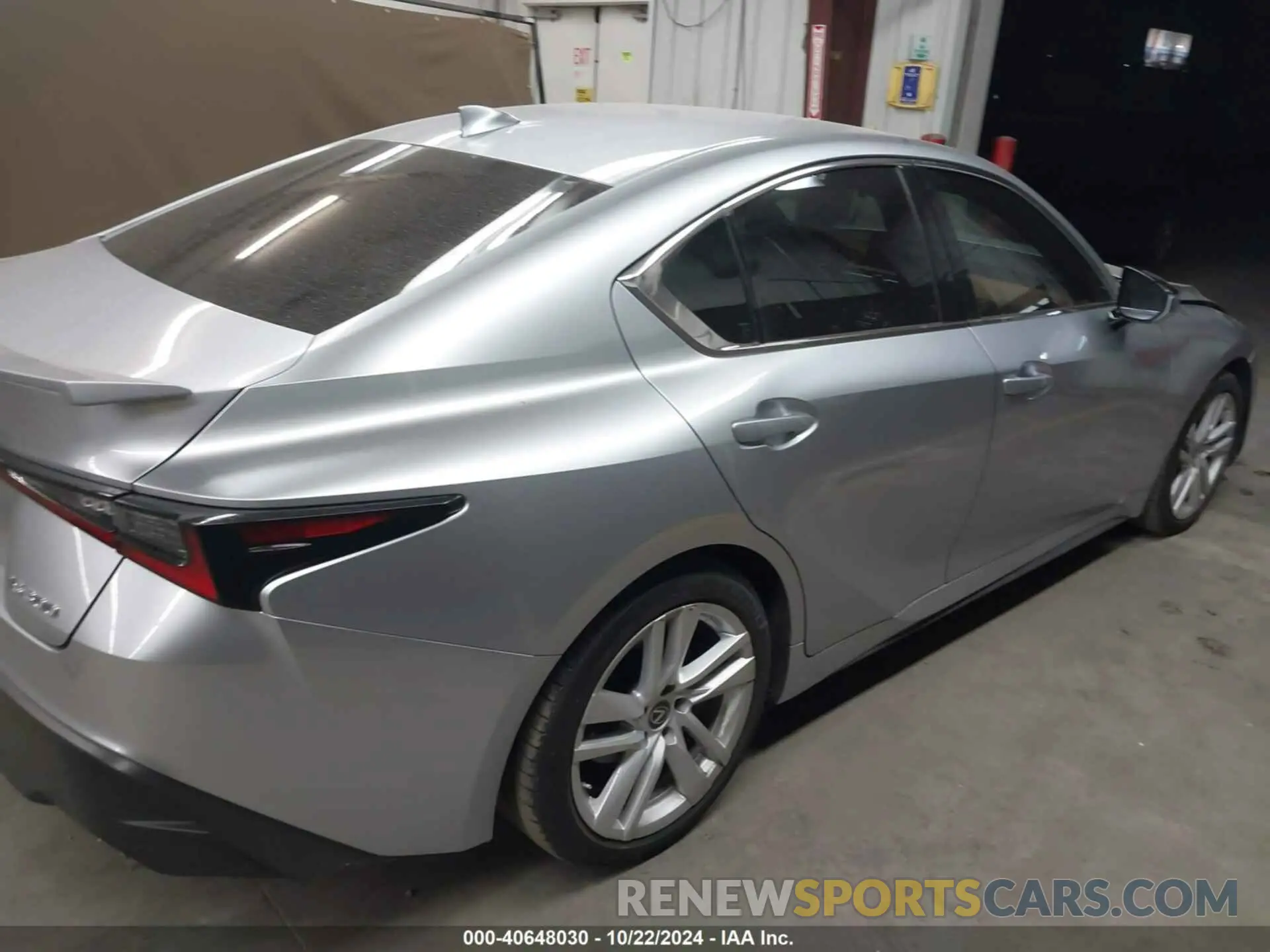 14 fotografías del automóvil dañado JTHAA1D27N5118428 LEXUS IS 300 2022