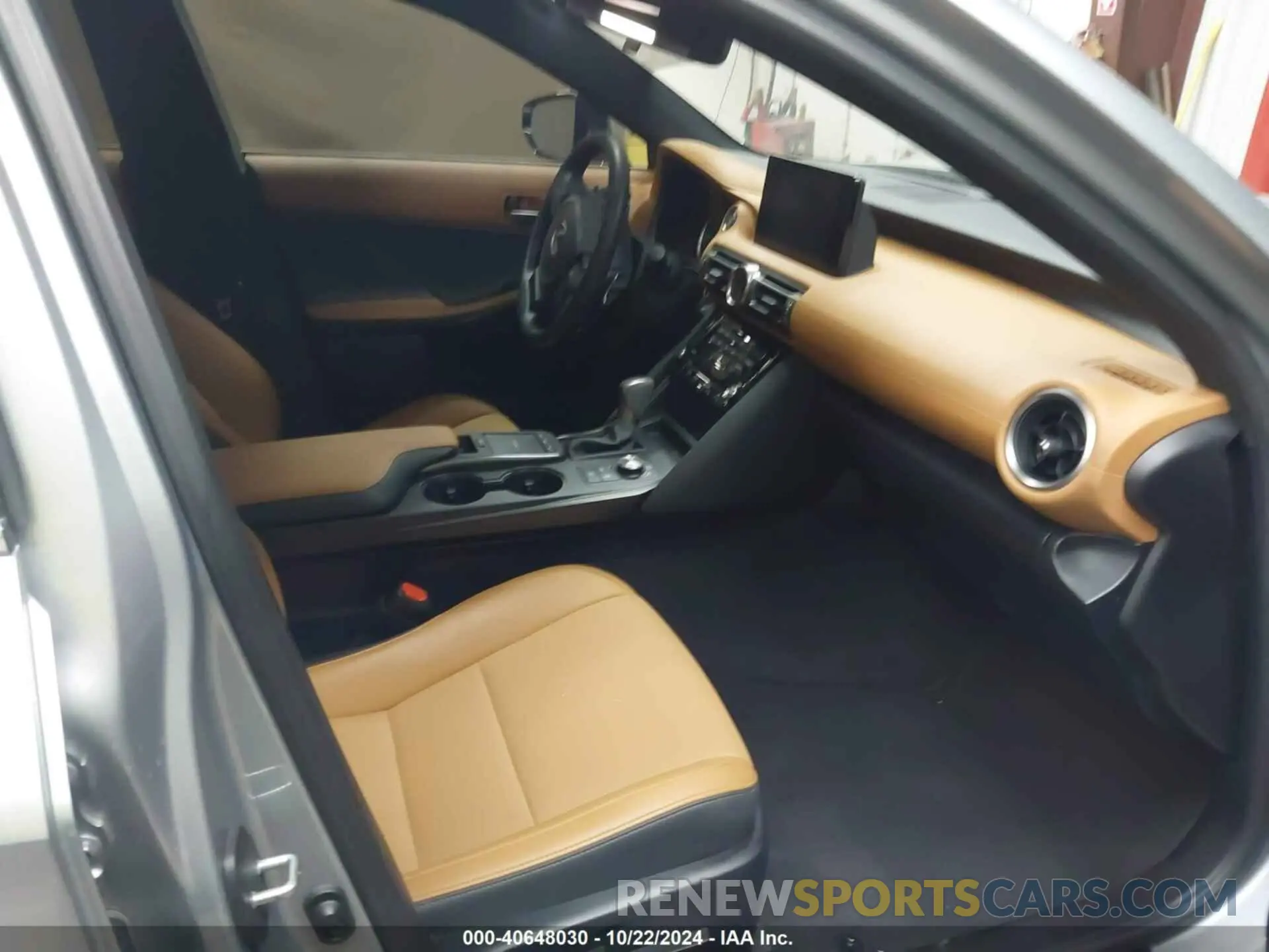 5 fotografías del automóvil dañado JTHAA1D27N5118428 LEXUS IS 300 2022