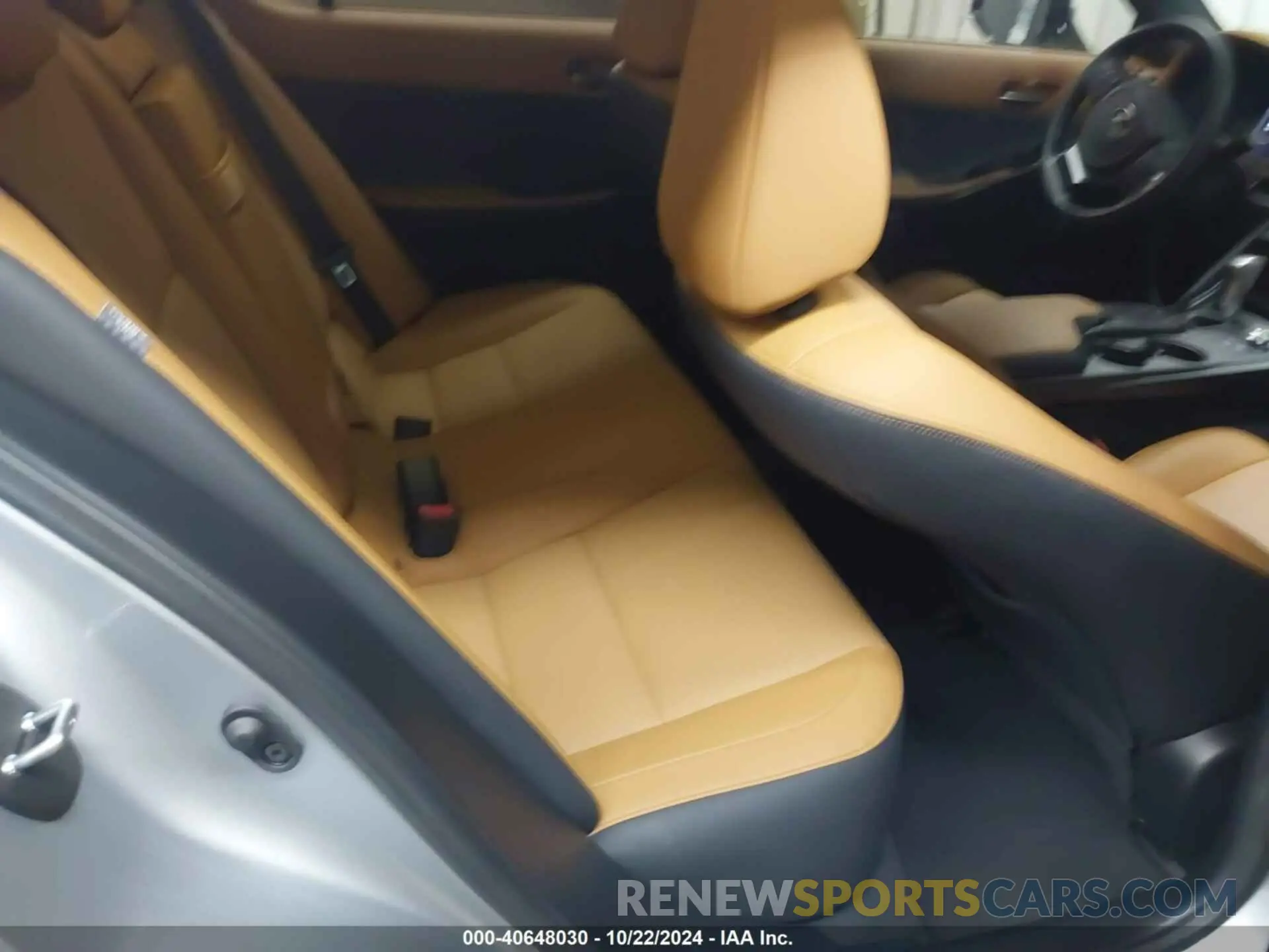 8 fotografías del automóvil dañado JTHAA1D27N5118428 LEXUS IS 300 2022
