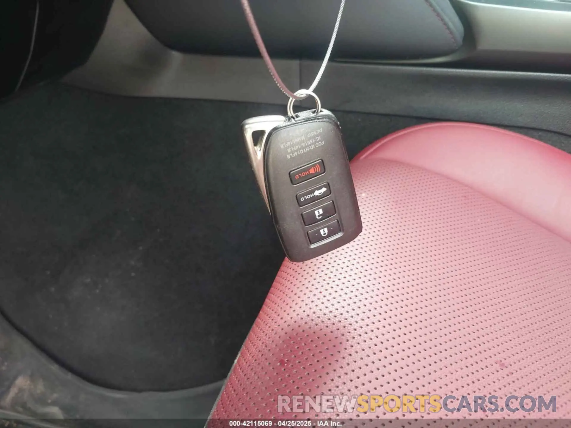 11 fotografías del automóvil dañado JTHD81F21N5048009 LEXUS IS 300 2022