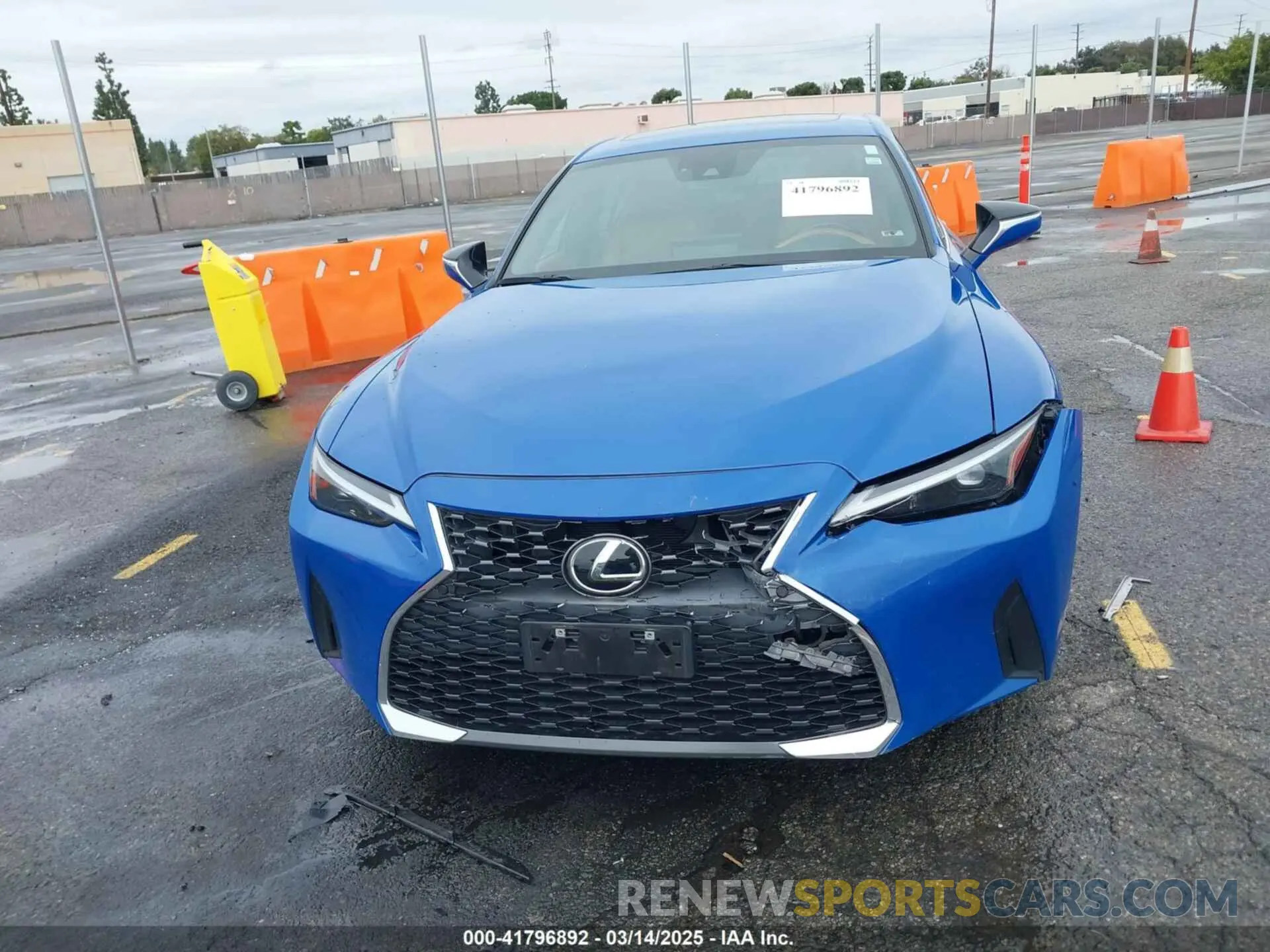 12 fotografías del automóvil dañado JTHDA1D22N5121234 LEXUS IS 300 2022