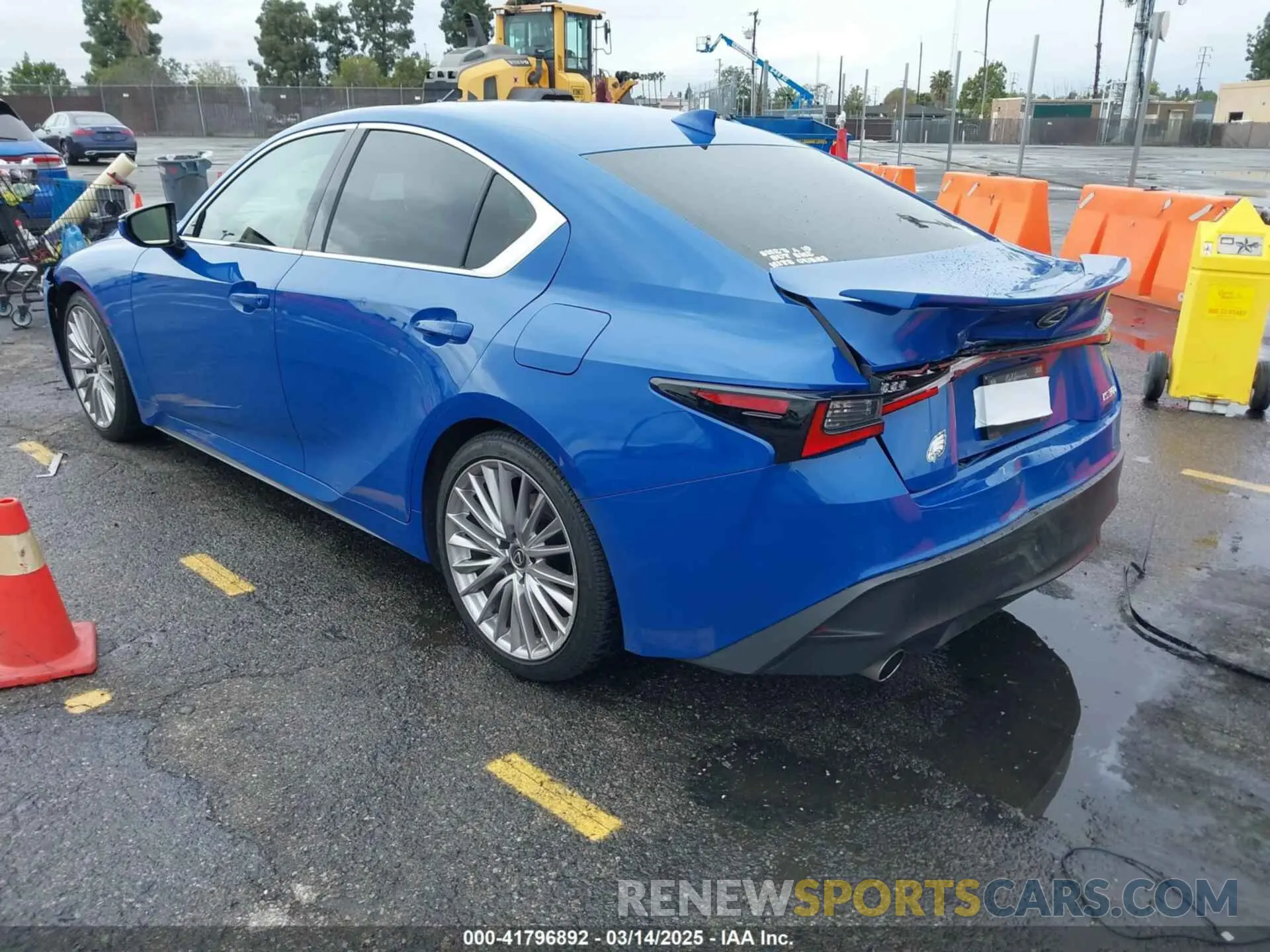 3 fotografías del automóvil dañado JTHDA1D22N5121234 LEXUS IS 300 2022
