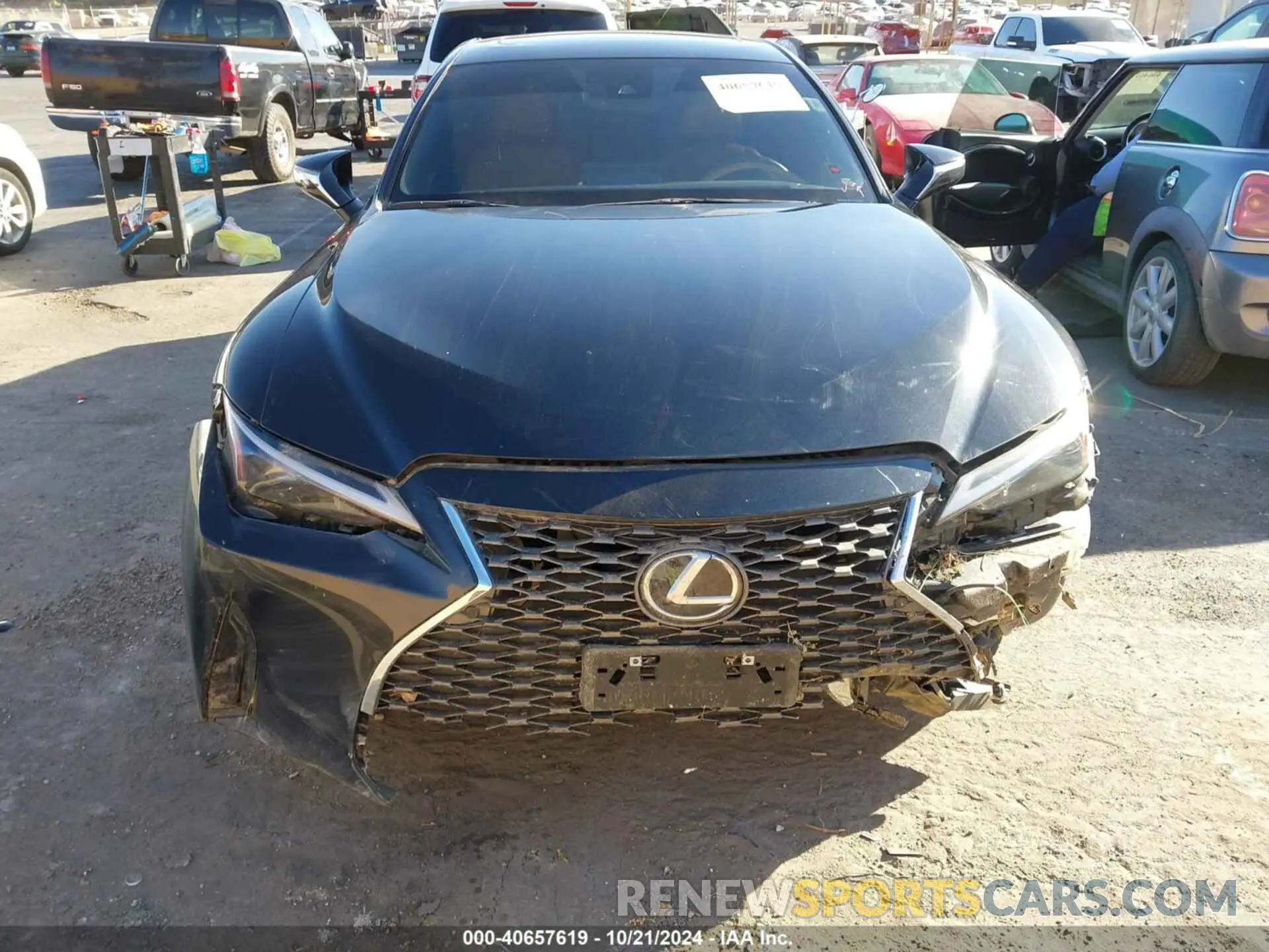 12 fotografías del automóvil dañado JTHDA1D27N5122492 LEXUS IS 300 2022