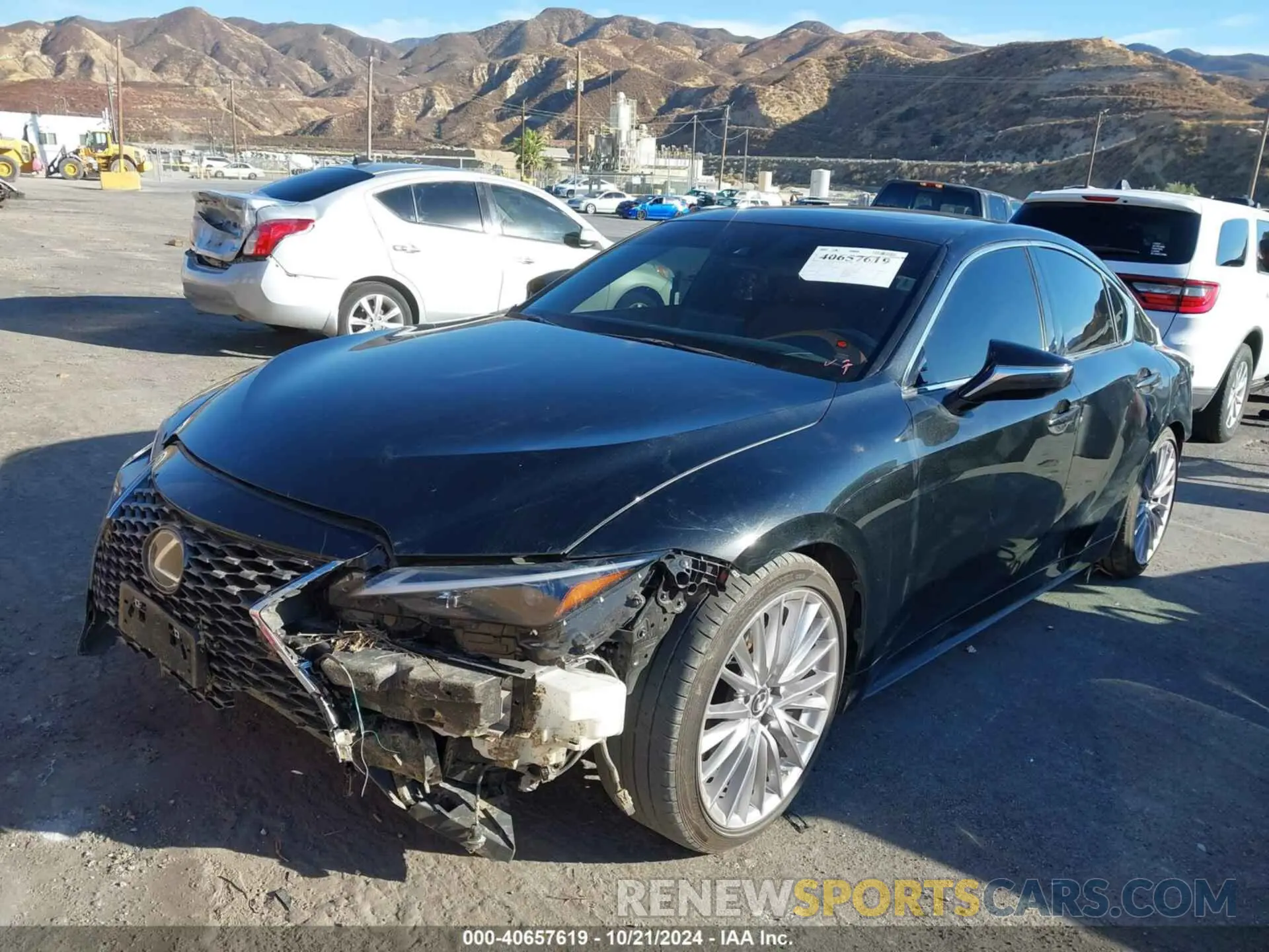 2 fotografías del automóvil dañado JTHDA1D27N5122492 LEXUS IS 300 2022