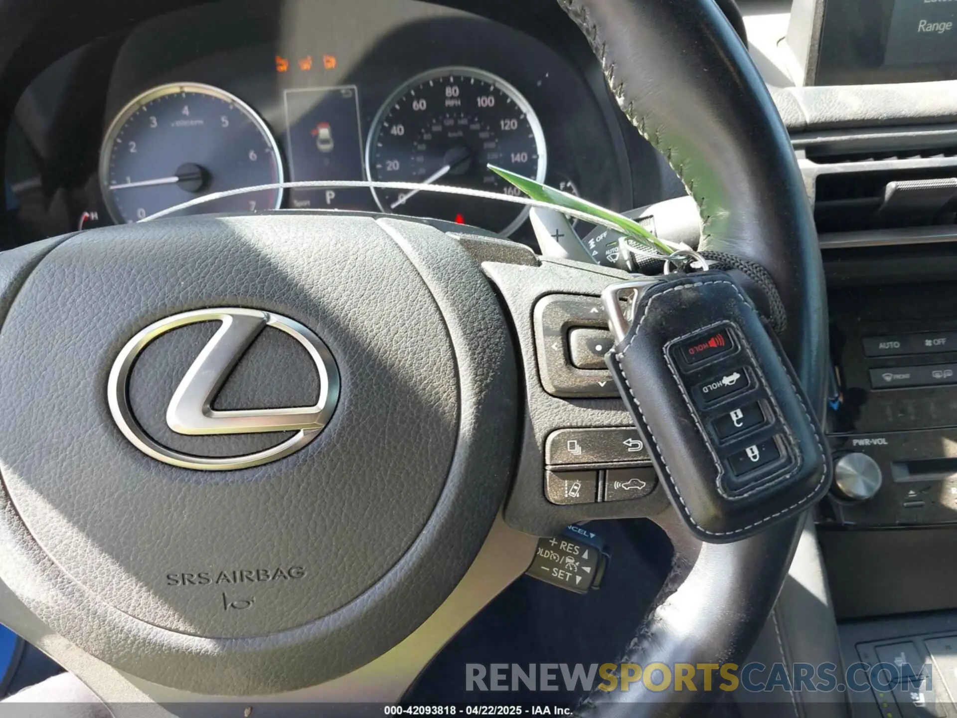 11 fotografías del automóvil dañado JTHDA1D29N5121361 LEXUS IS 300 2022