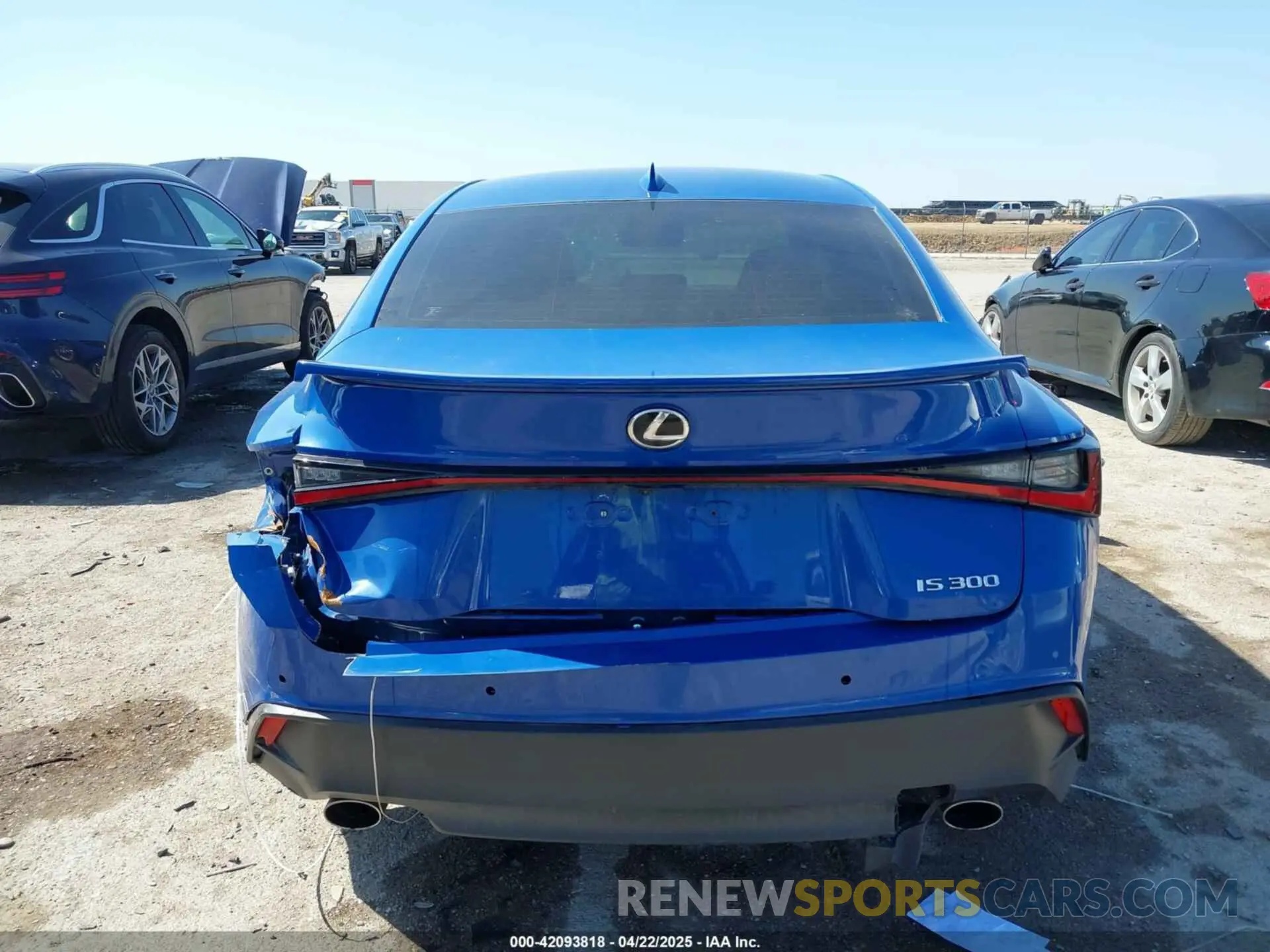 17 fotografías del automóvil dañado JTHDA1D29N5121361 LEXUS IS 300 2022