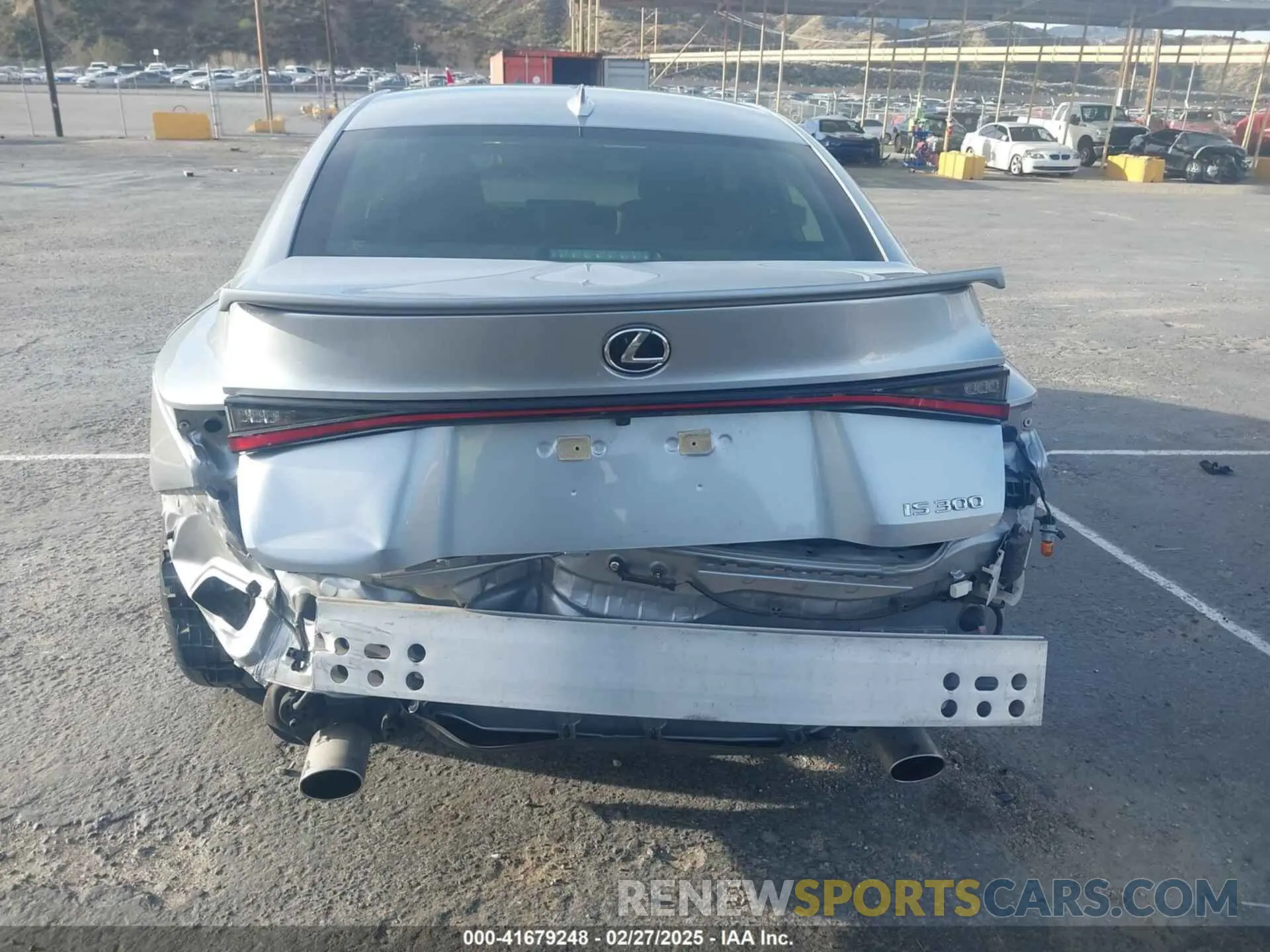17 fotografías del automóvil dañado JTHDA1D2XN5120901 LEXUS IS 300 2022