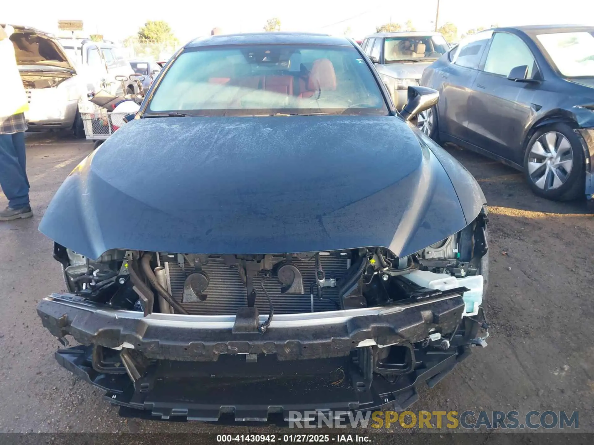 13 fotografías del automóvil dañado JTHDA1D25P5125507 LEXUS IS 300 2023