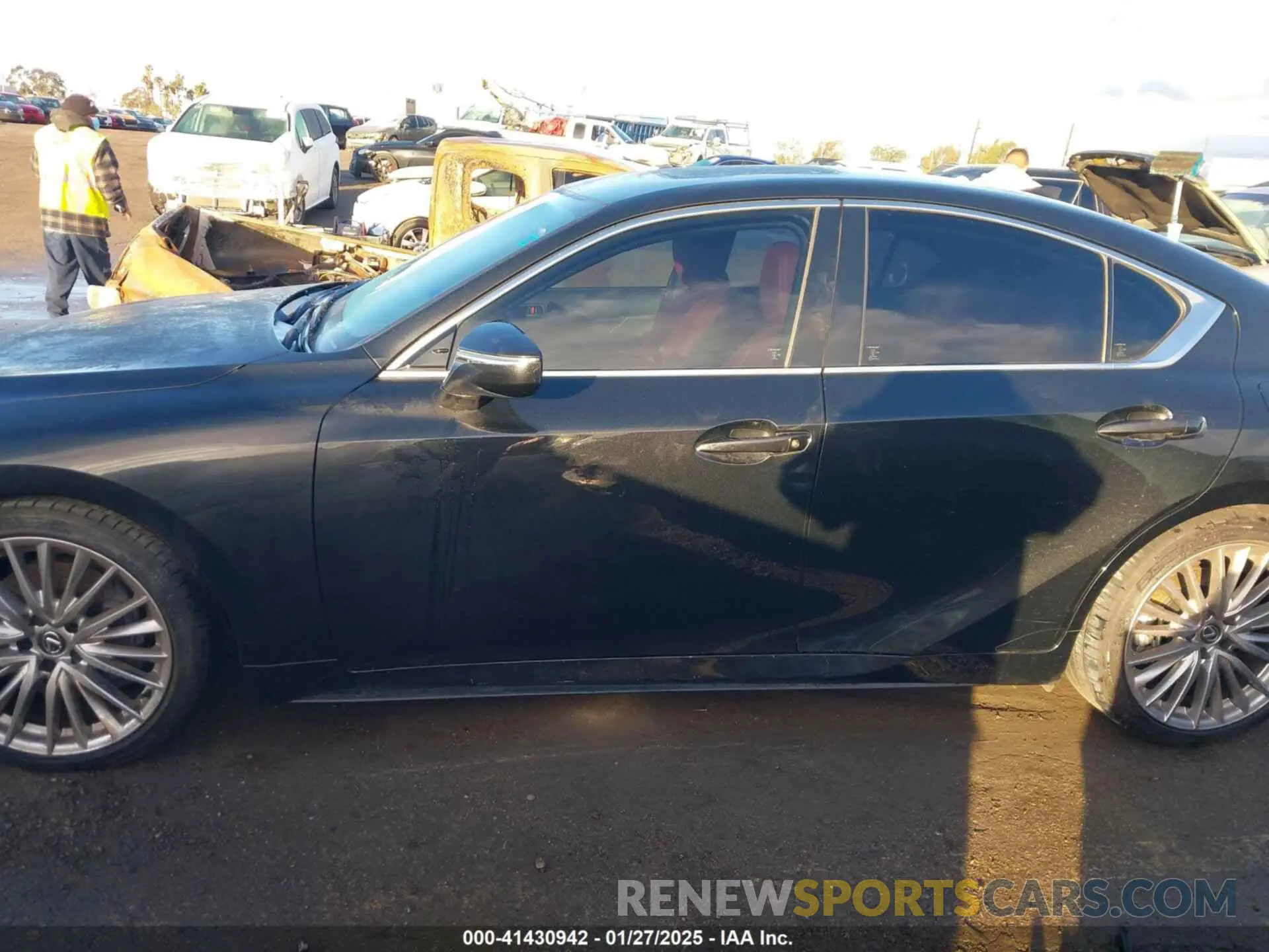 15 fotografías del automóvil dañado JTHDA1D25P5125507 LEXUS IS 300 2023