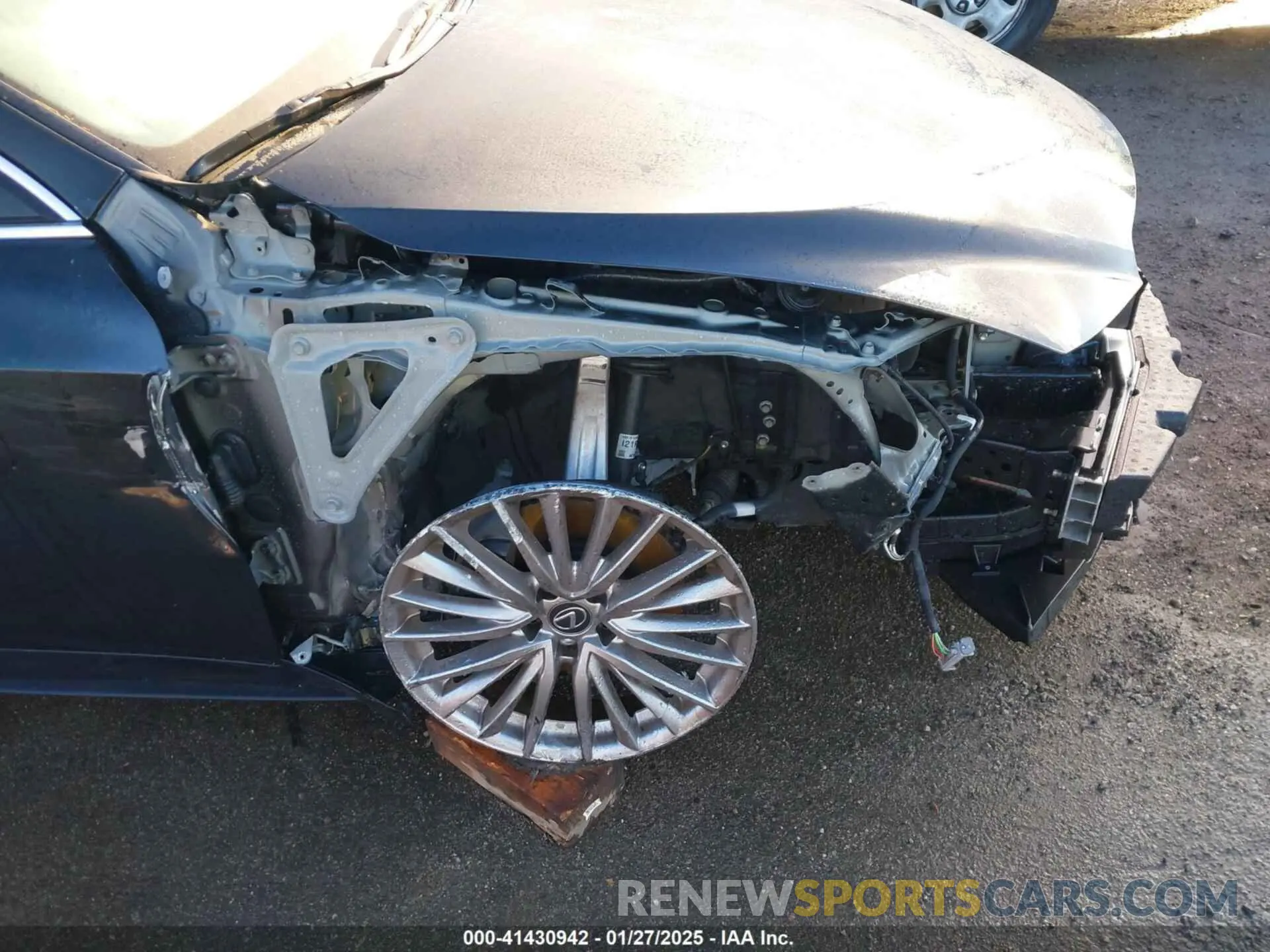 18 fotografías del automóvil dañado JTHDA1D25P5125507 LEXUS IS 300 2023