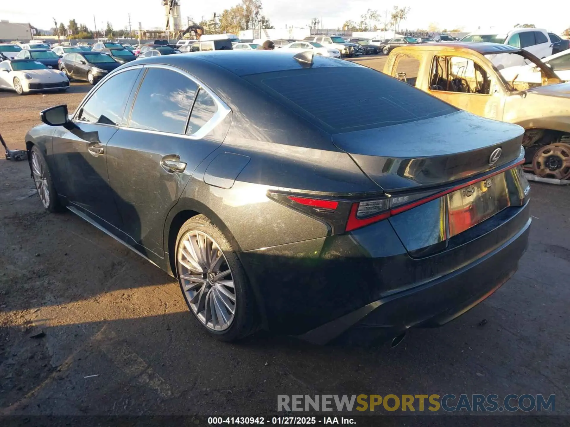 3 fotografías del automóvil dañado JTHDA1D25P5125507 LEXUS IS 300 2023