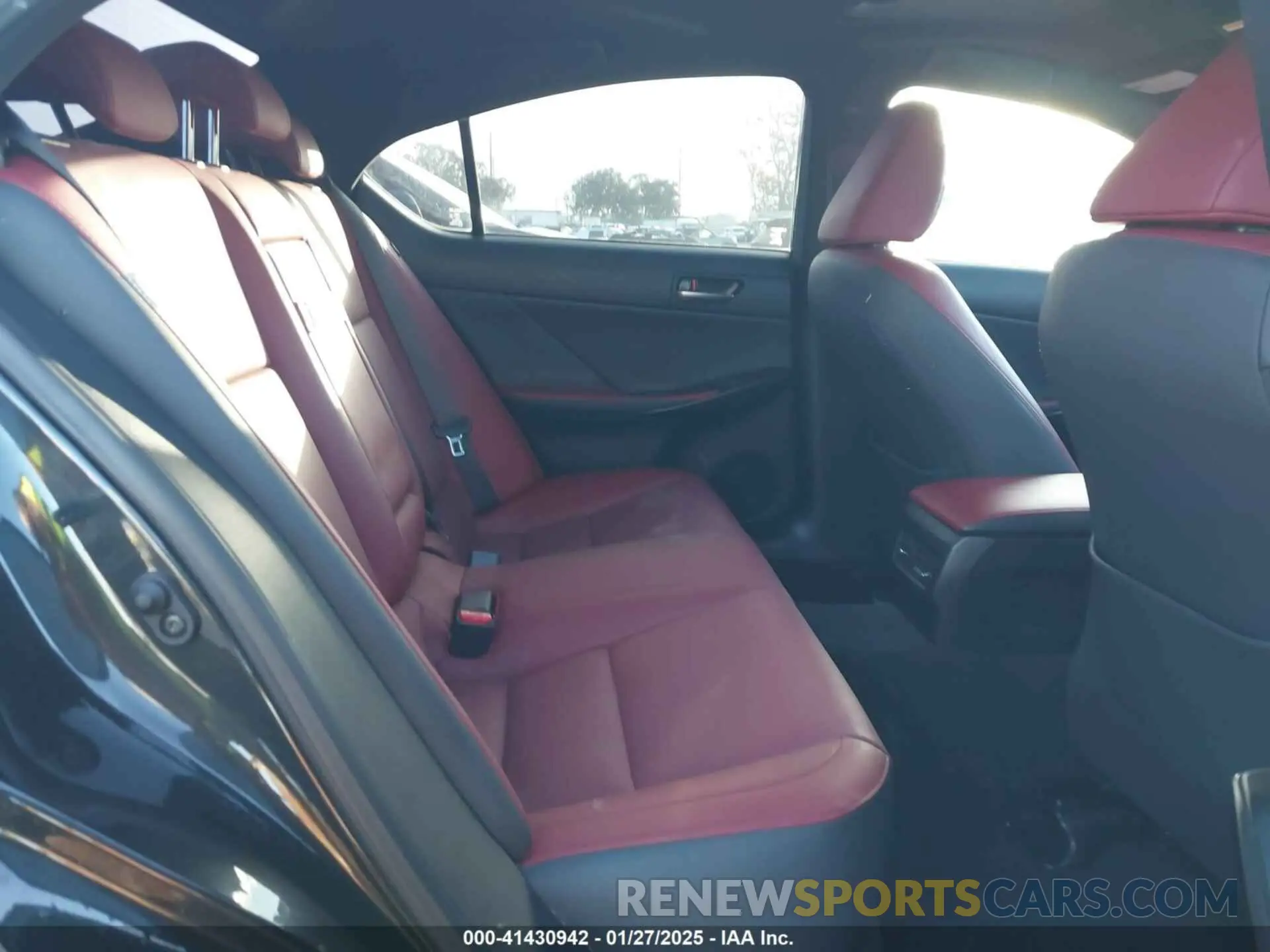 8 fotografías del automóvil dañado JTHDA1D25P5125507 LEXUS IS 300 2023