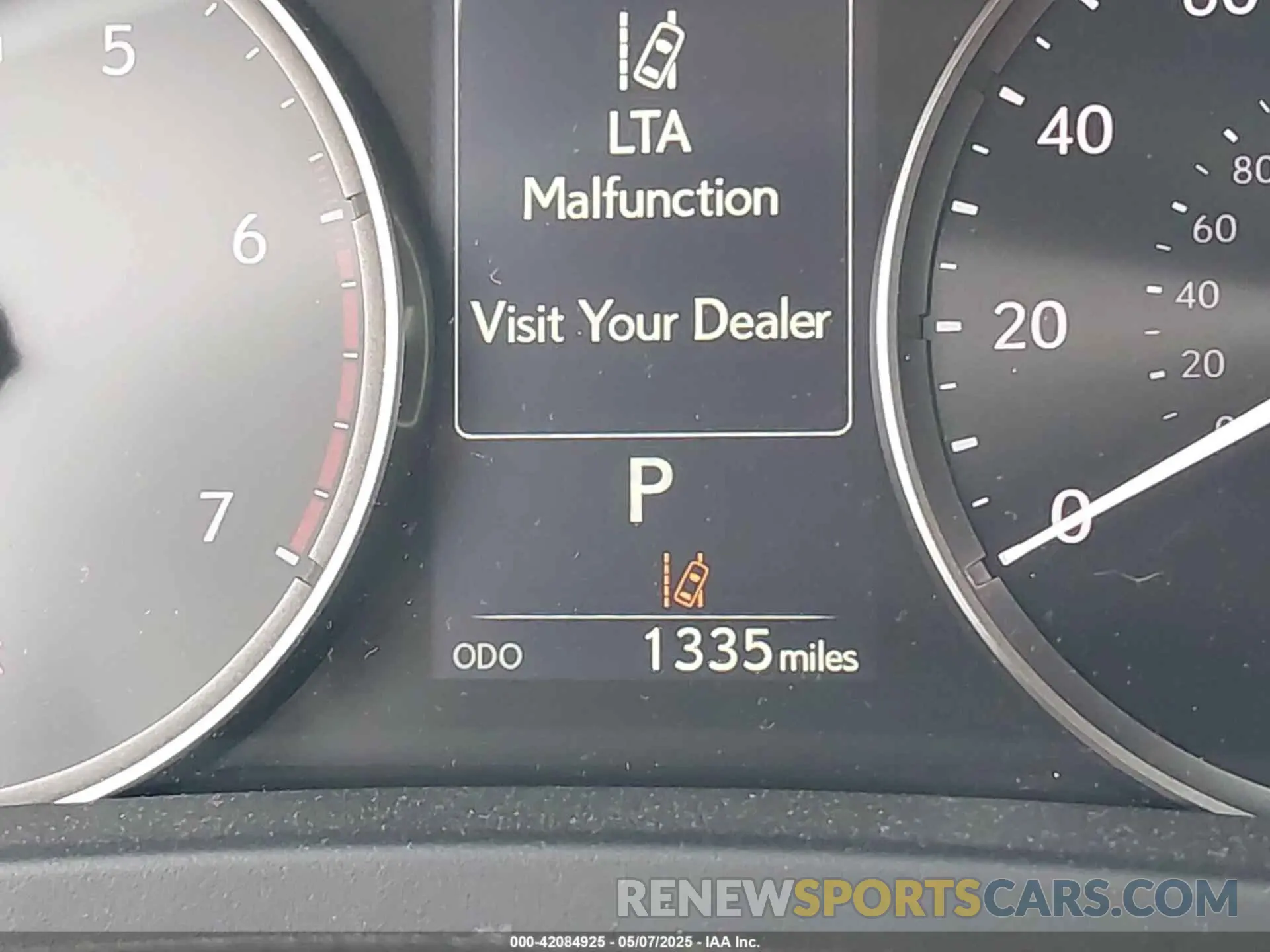 16 fotografías del automóvil dañado JTHCA1D29R5132121 LEXUS IS 300 2024
