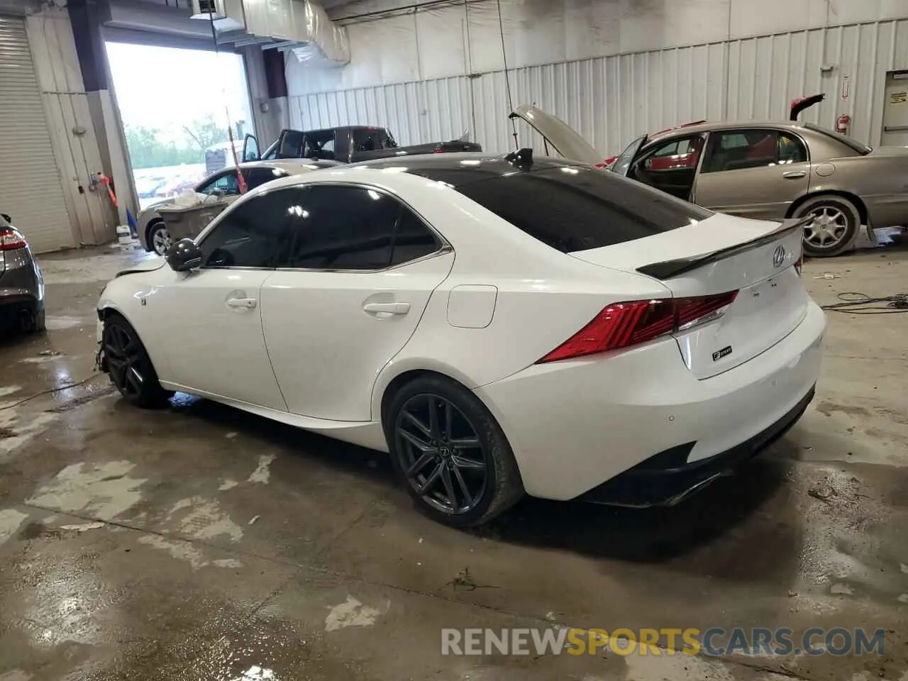 2 fotografías del automóvil dañado JTHGA1D26L5105256 LEXUS IS 300 F S 2020