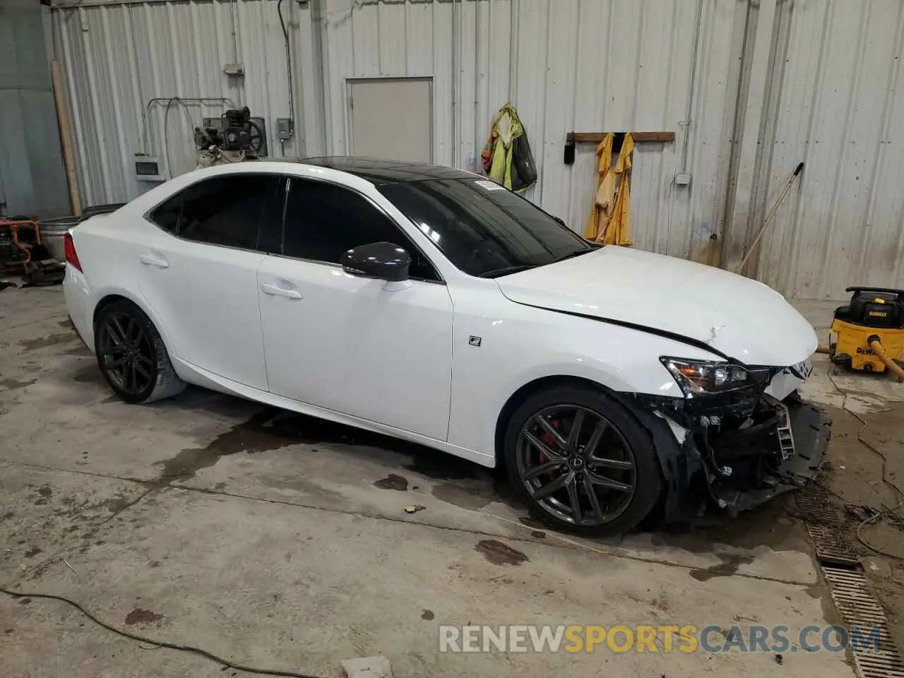 4 fotografías del automóvil dañado JTHGA1D26L5105256 LEXUS IS 300 F S 2020