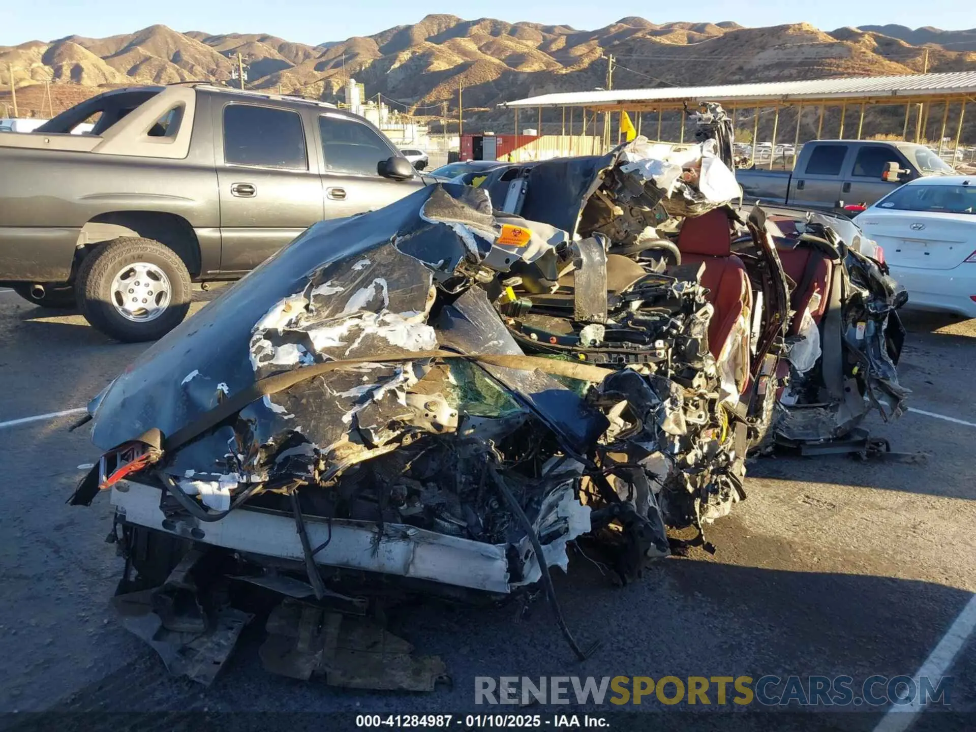 2 fotografías del automóvil dañado JTHBZ1D27K5033971 LEXUS IS 350 2019