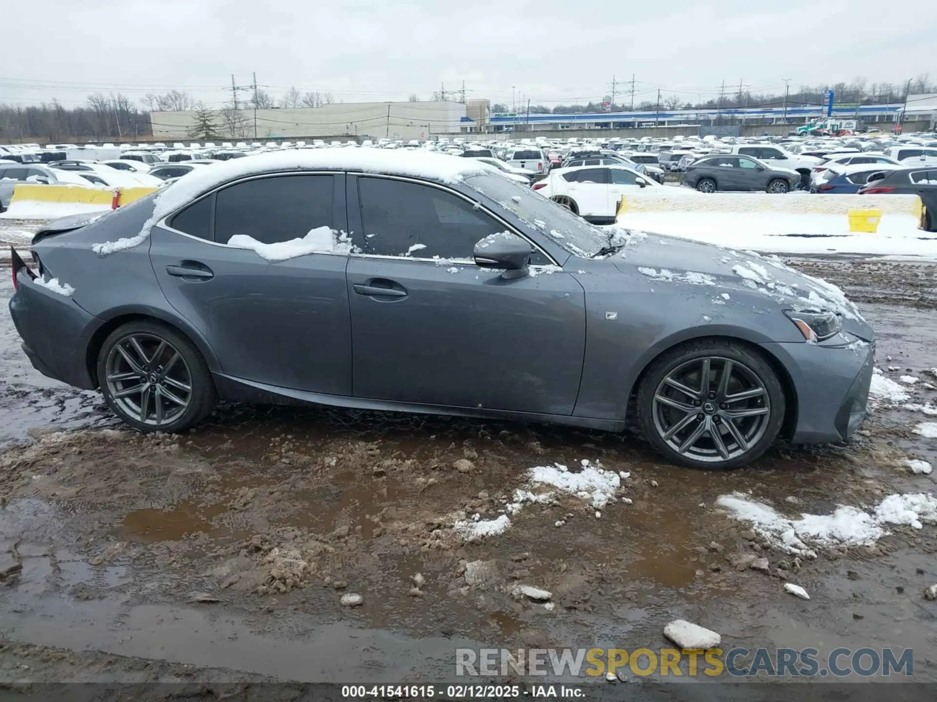 13 fotografías del automóvil dañado JTHCZ1D27K5016253 LEXUS IS 350 2019
