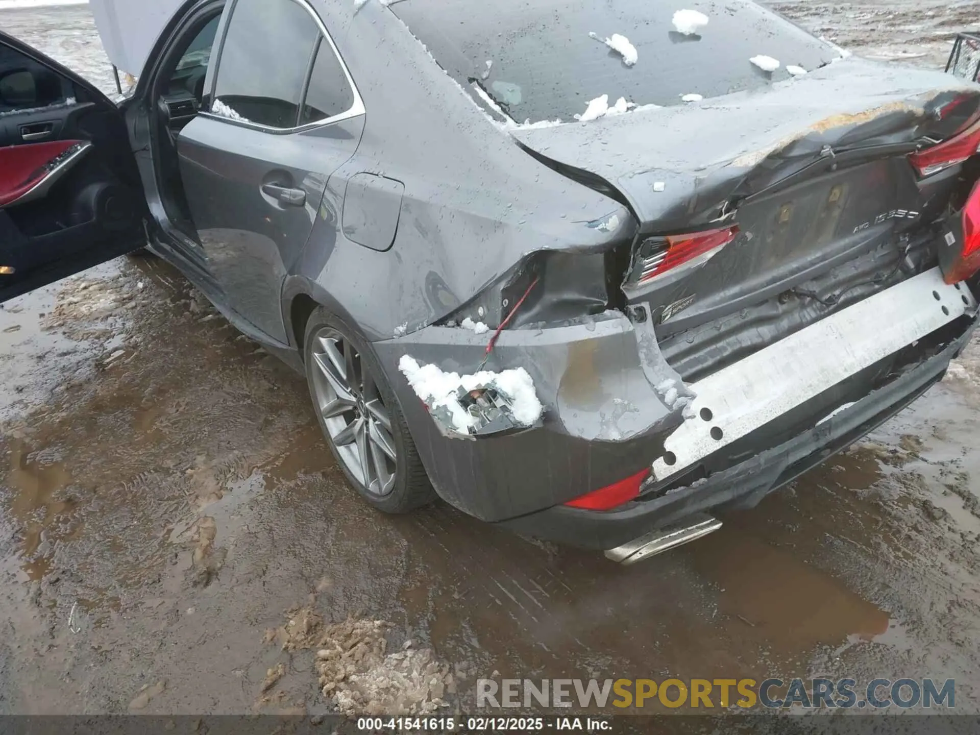17 fotografías del automóvil dañado JTHCZ1D27K5016253 LEXUS IS 350 2019