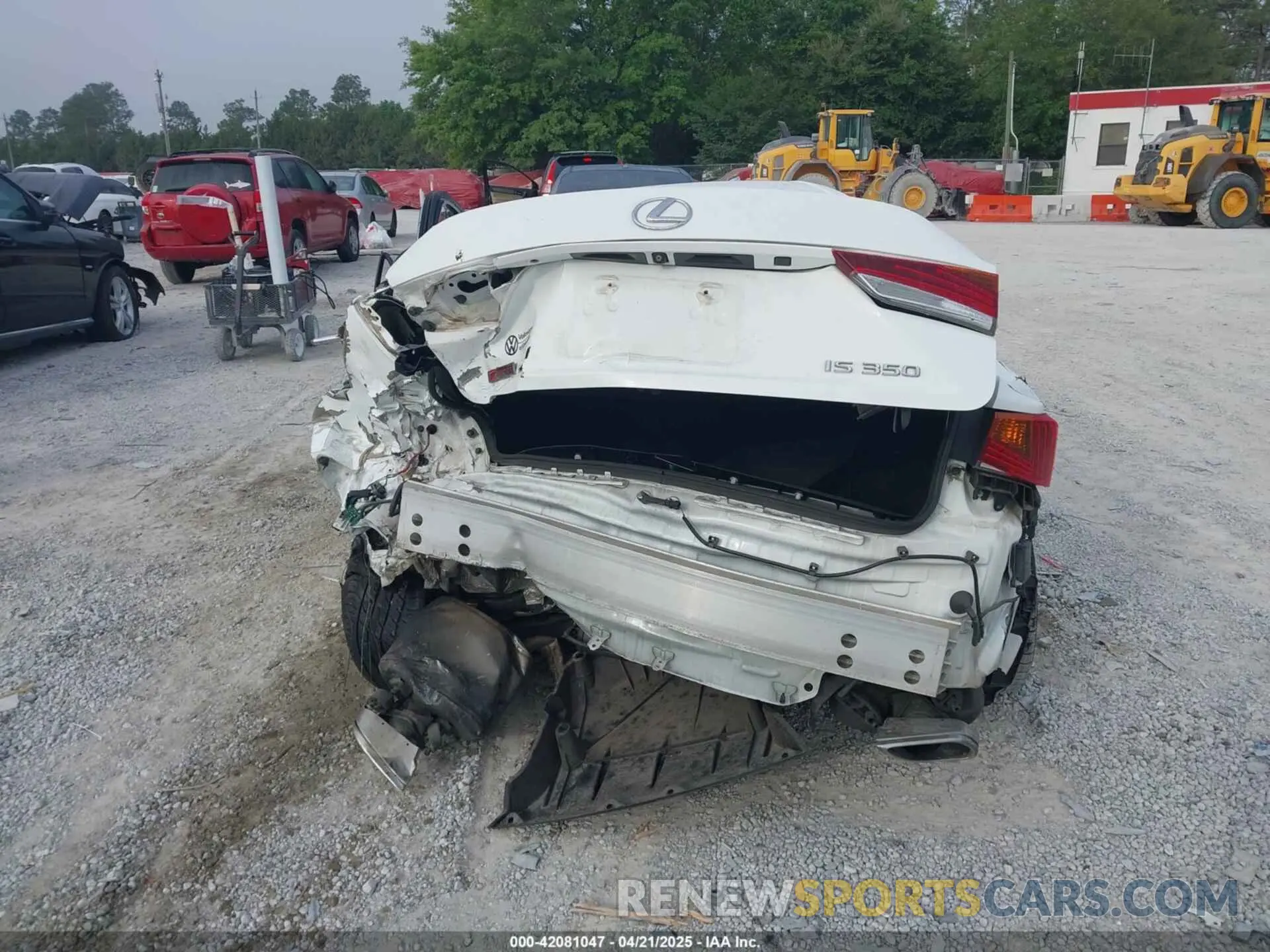 16 fotografías del automóvil dañado JTHGZ1B21L5036312 LEXUS IS 350 2020