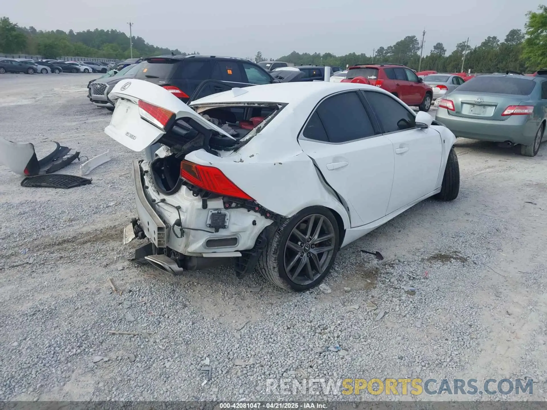4 fotografías del automóvil dañado JTHGZ1B21L5036312 LEXUS IS 350 2020
